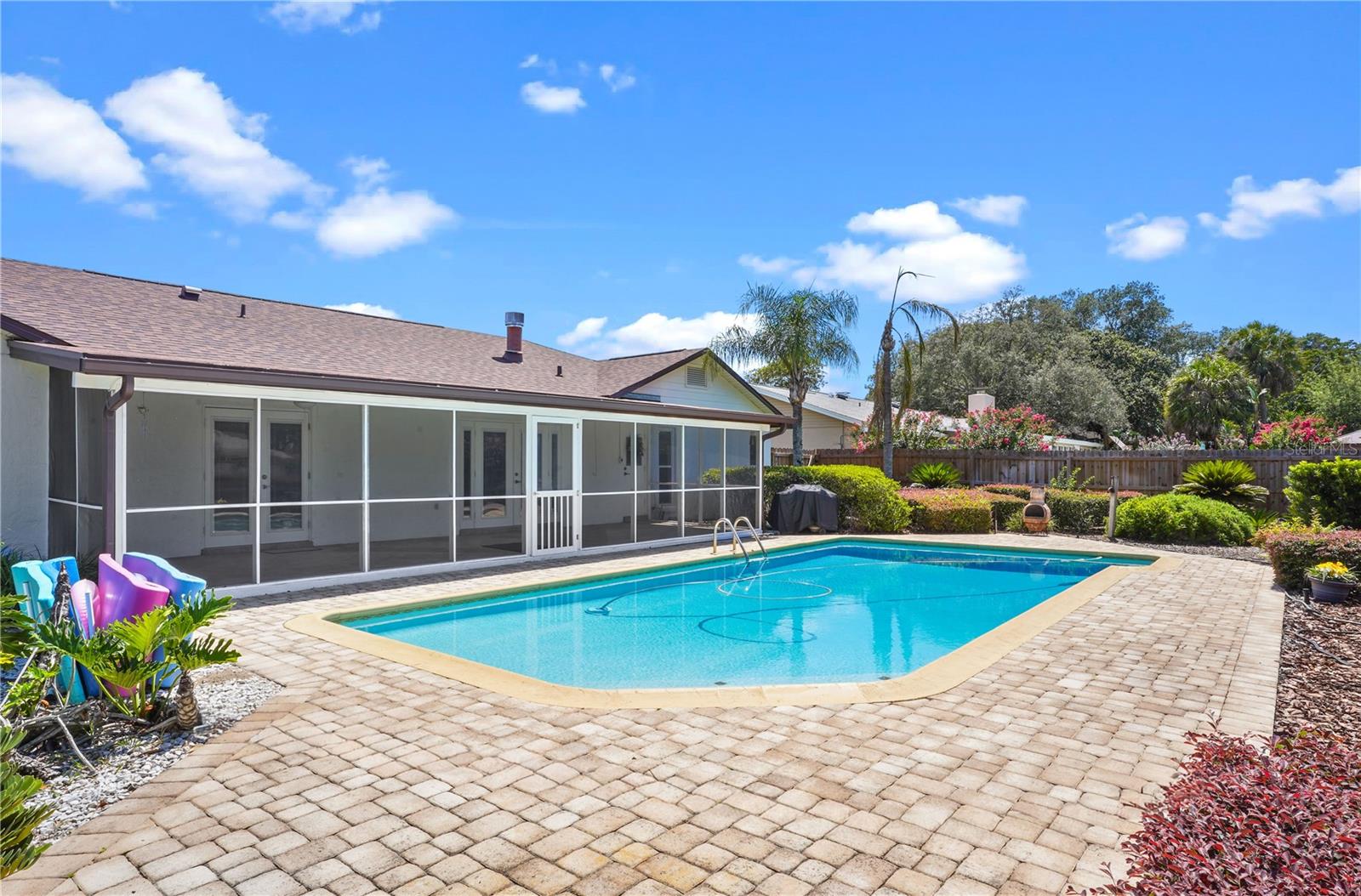 JENNIFER ESTATES - Residential