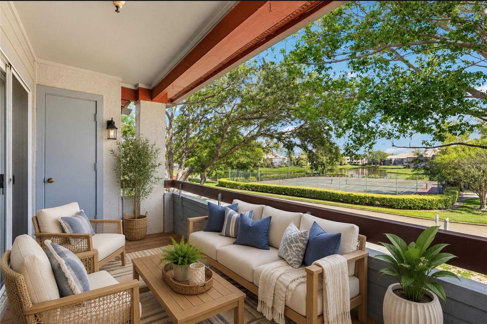 ITOPIA PRIVATE RESIDENCES CONDO - Residential