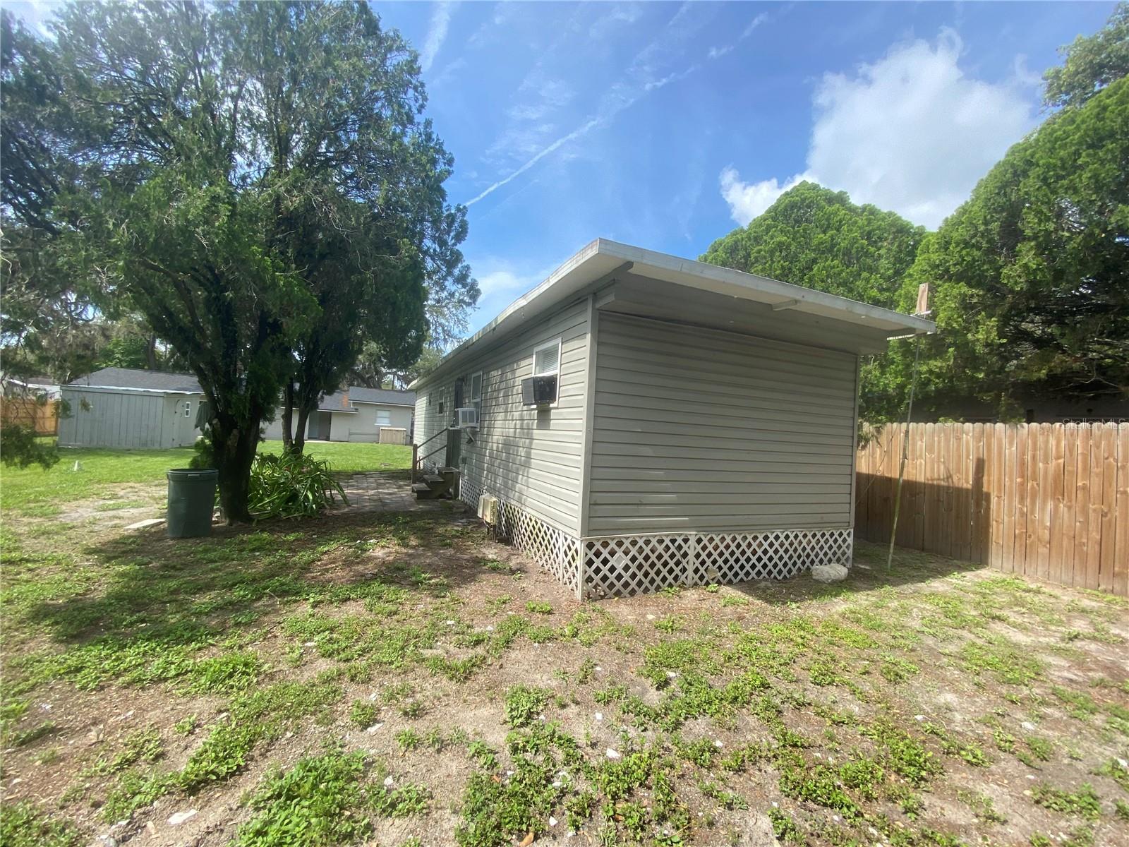 ACREAGE & UNREC - Residential Lease