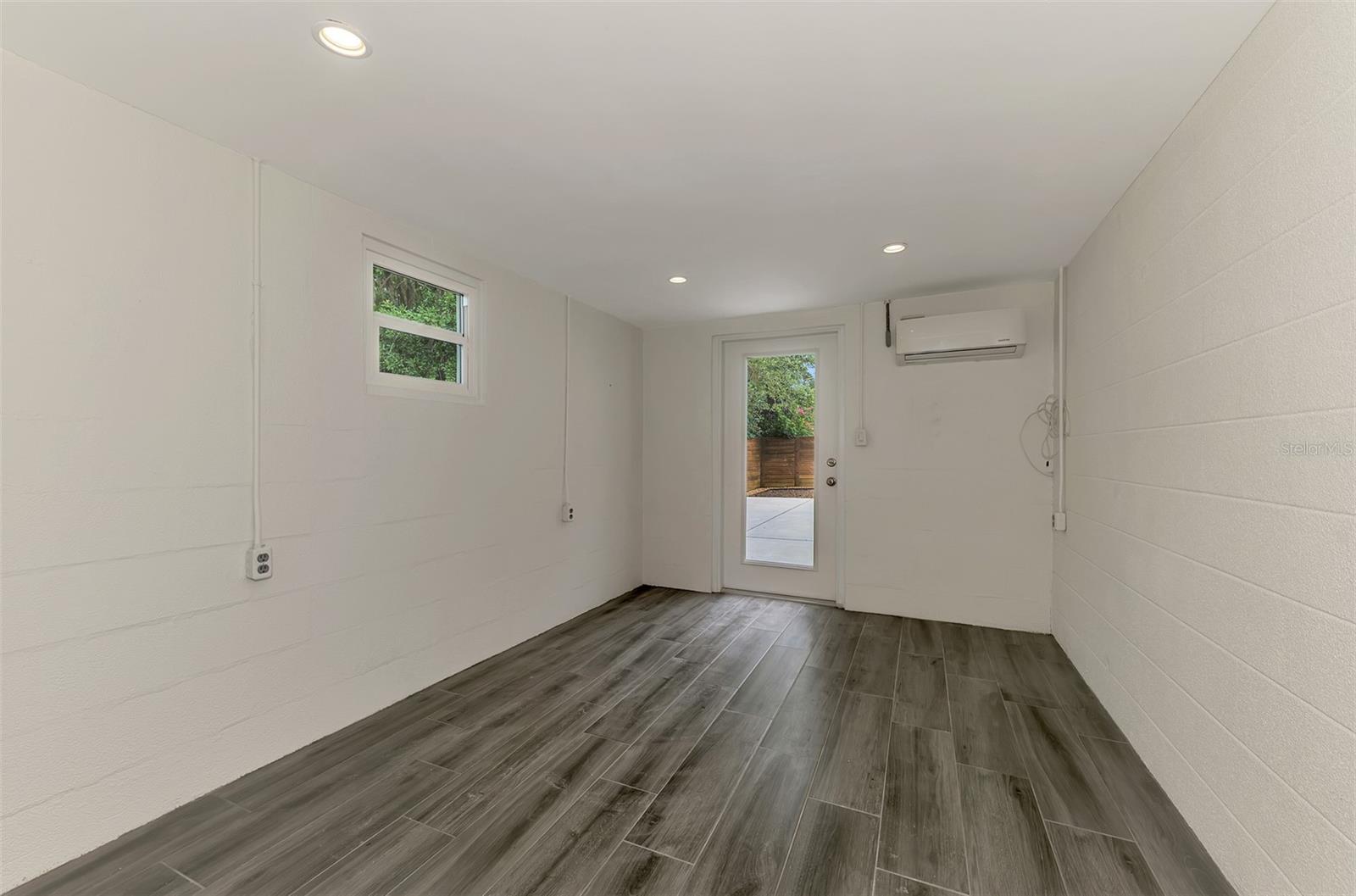 GULF GATE - Residential