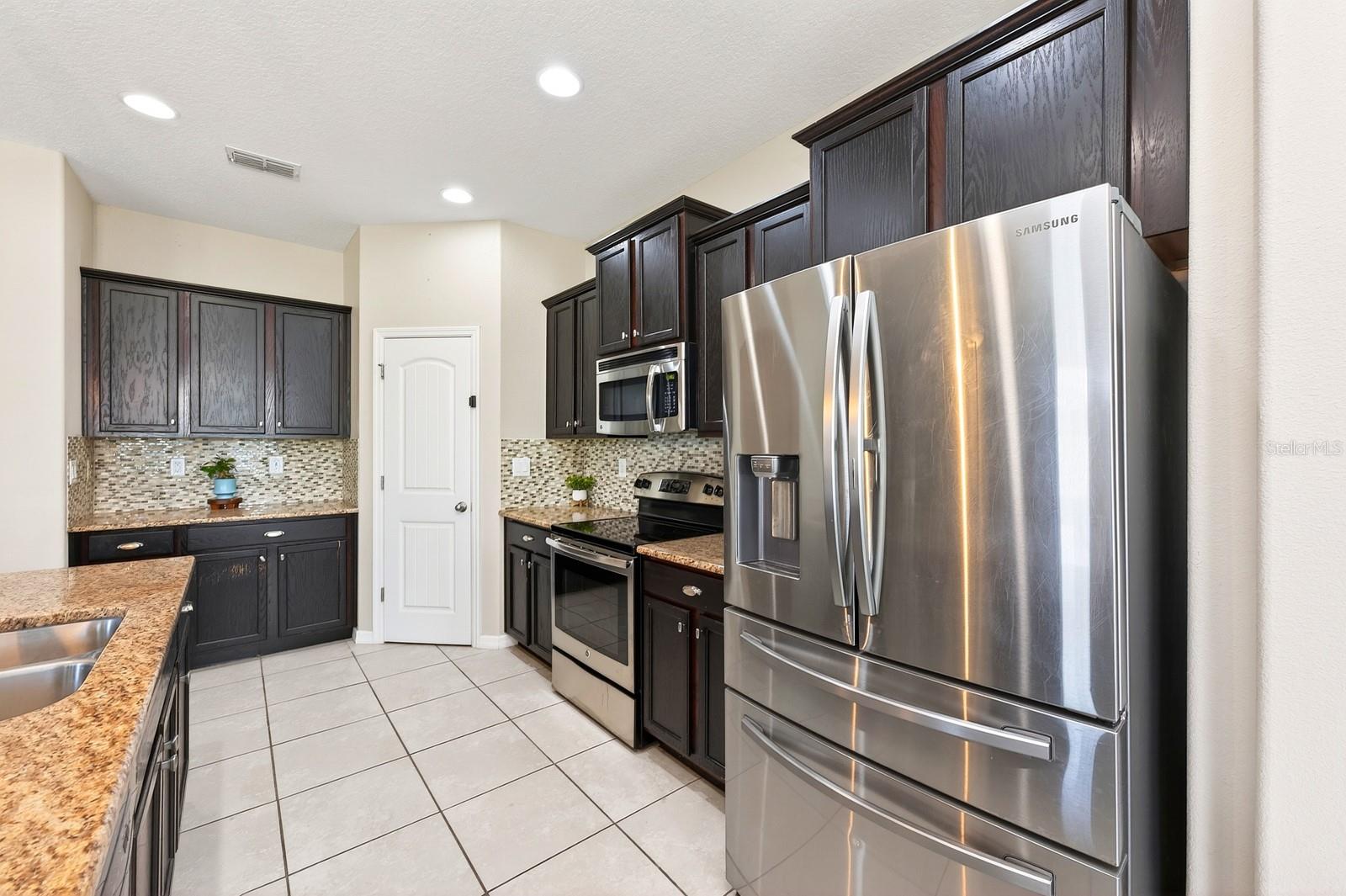 BROOKSHIRE SUB - Residential