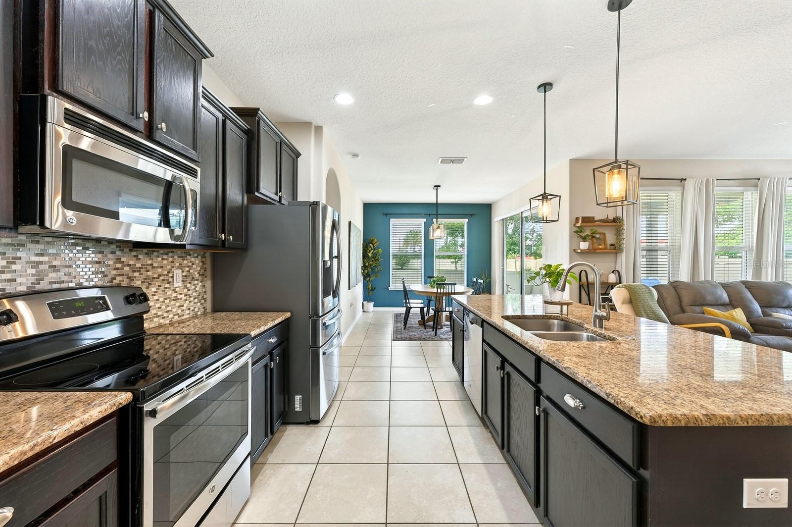 BROOKSHIRE SUB - Residential