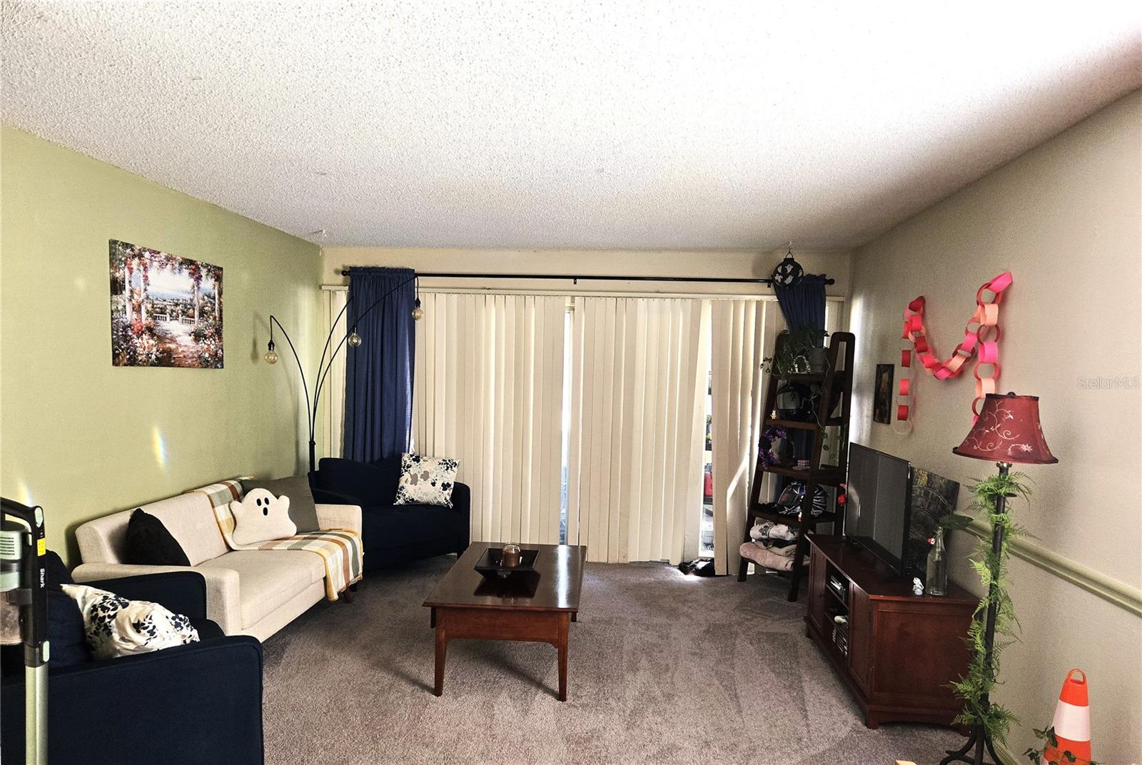 THE OAKS - Residential