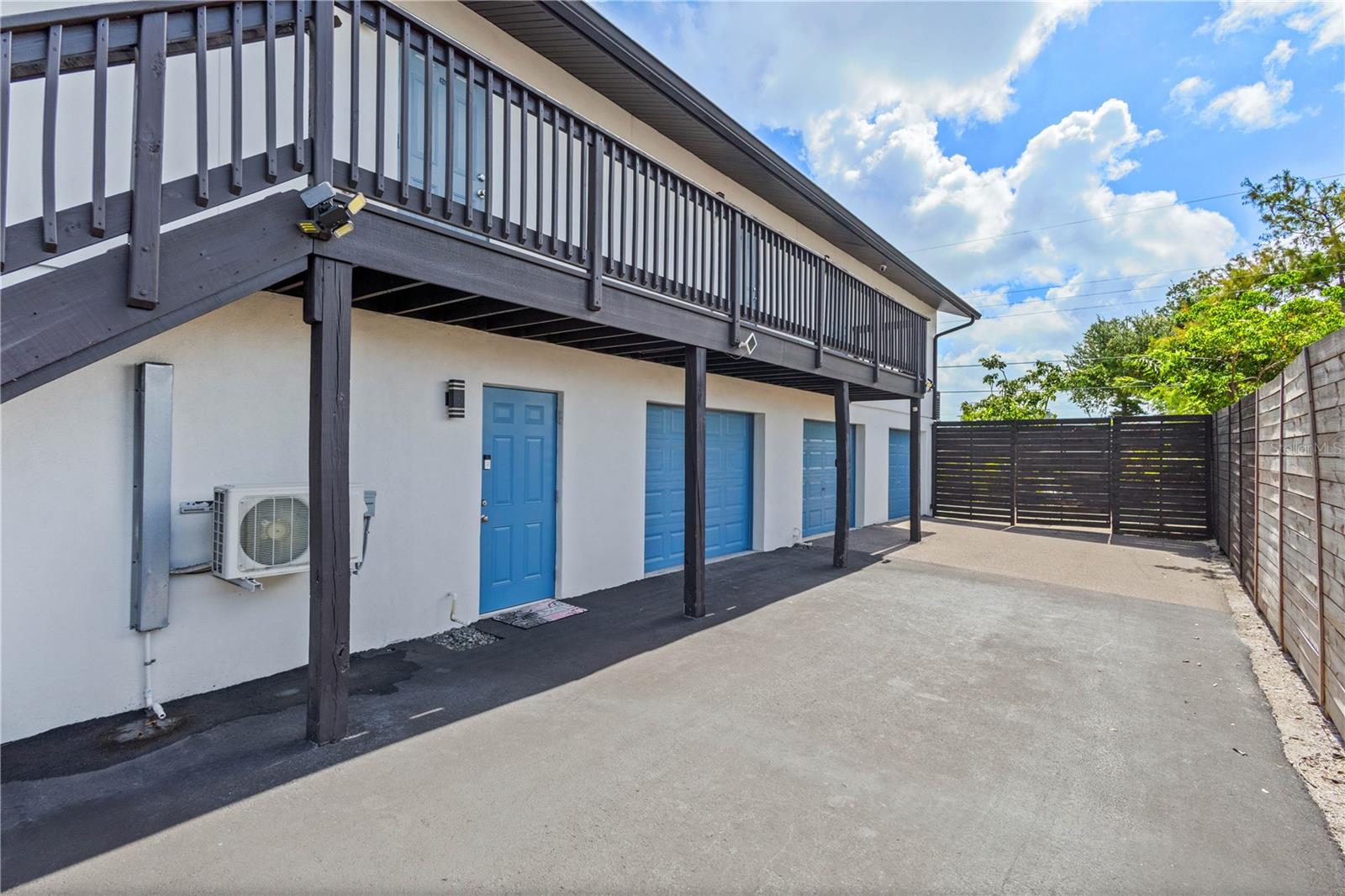 CORTEZ GARDENS FIRST SEC - Residential