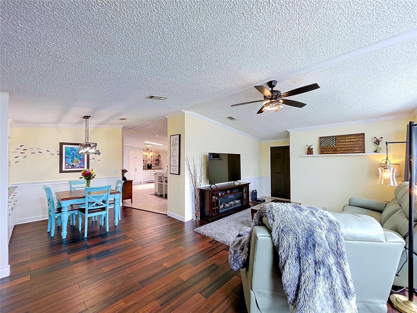 FOXWOOD LAKE ESTATES - Residential