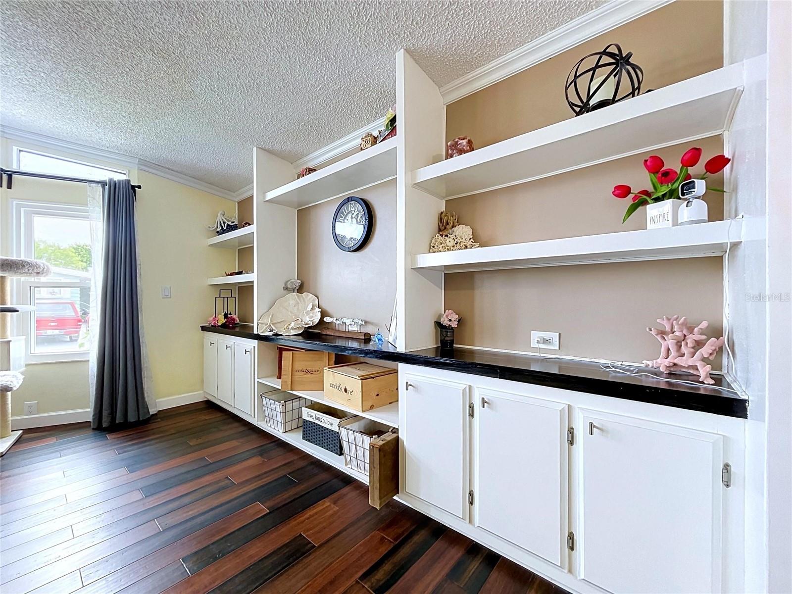 FOXWOOD LAKE ESTATES - Residential
