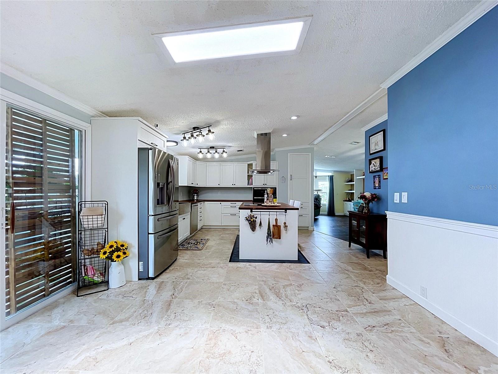 FOXWOOD LAKE ESTATES - Residential