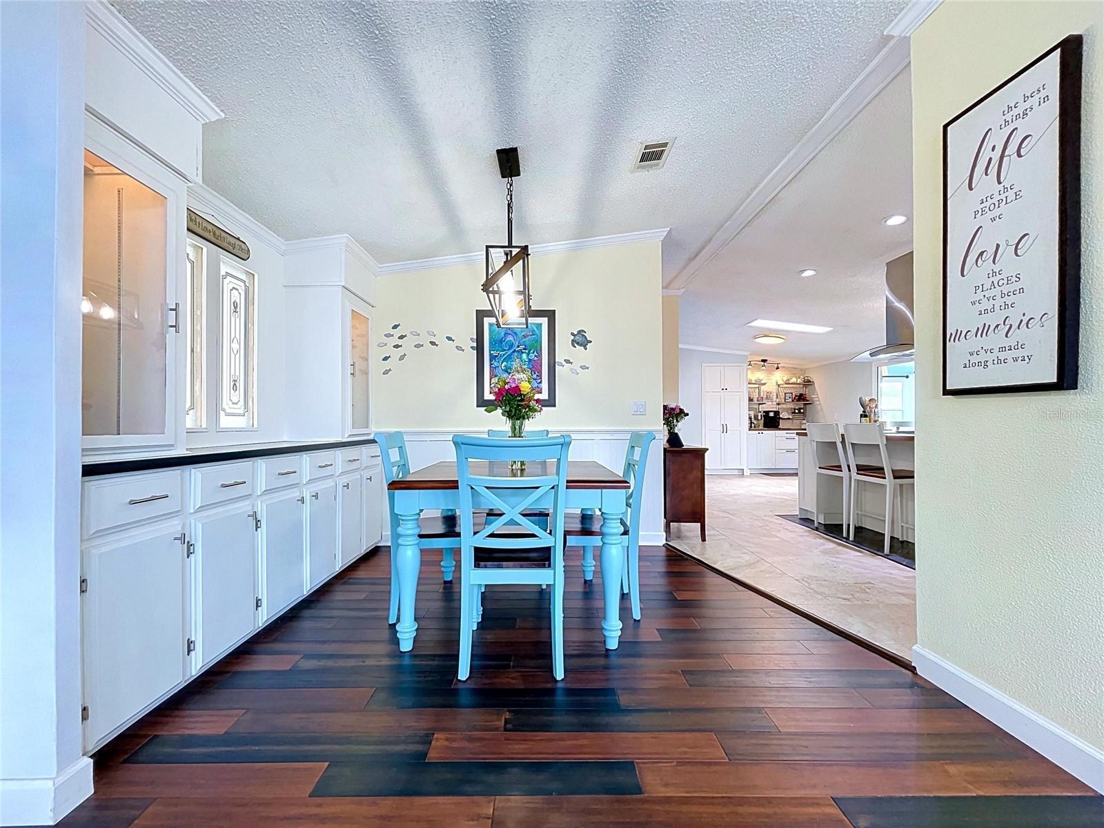 FOXWOOD LAKE ESTATES - Residential