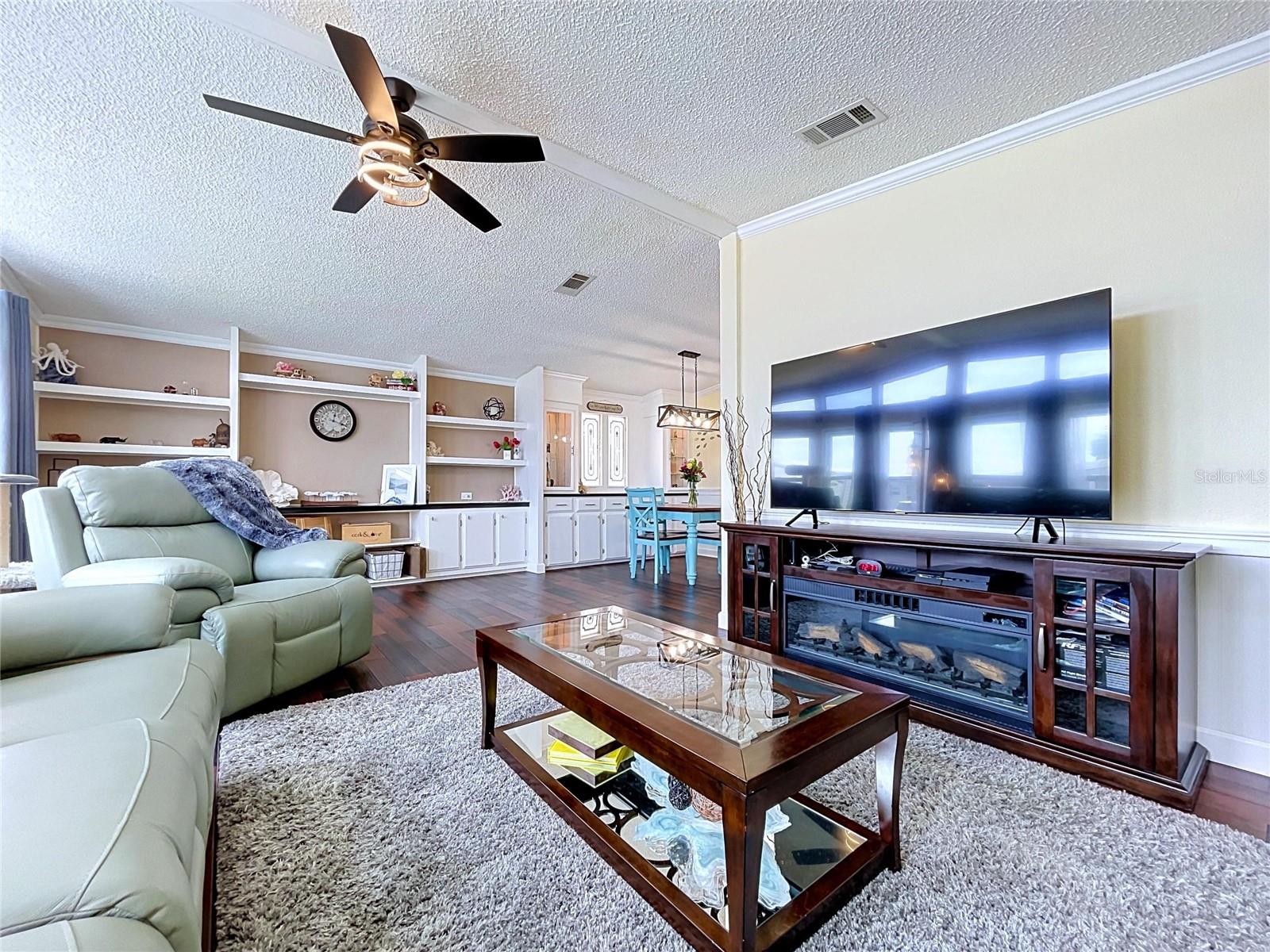 FOXWOOD LAKE ESTATES - Residential