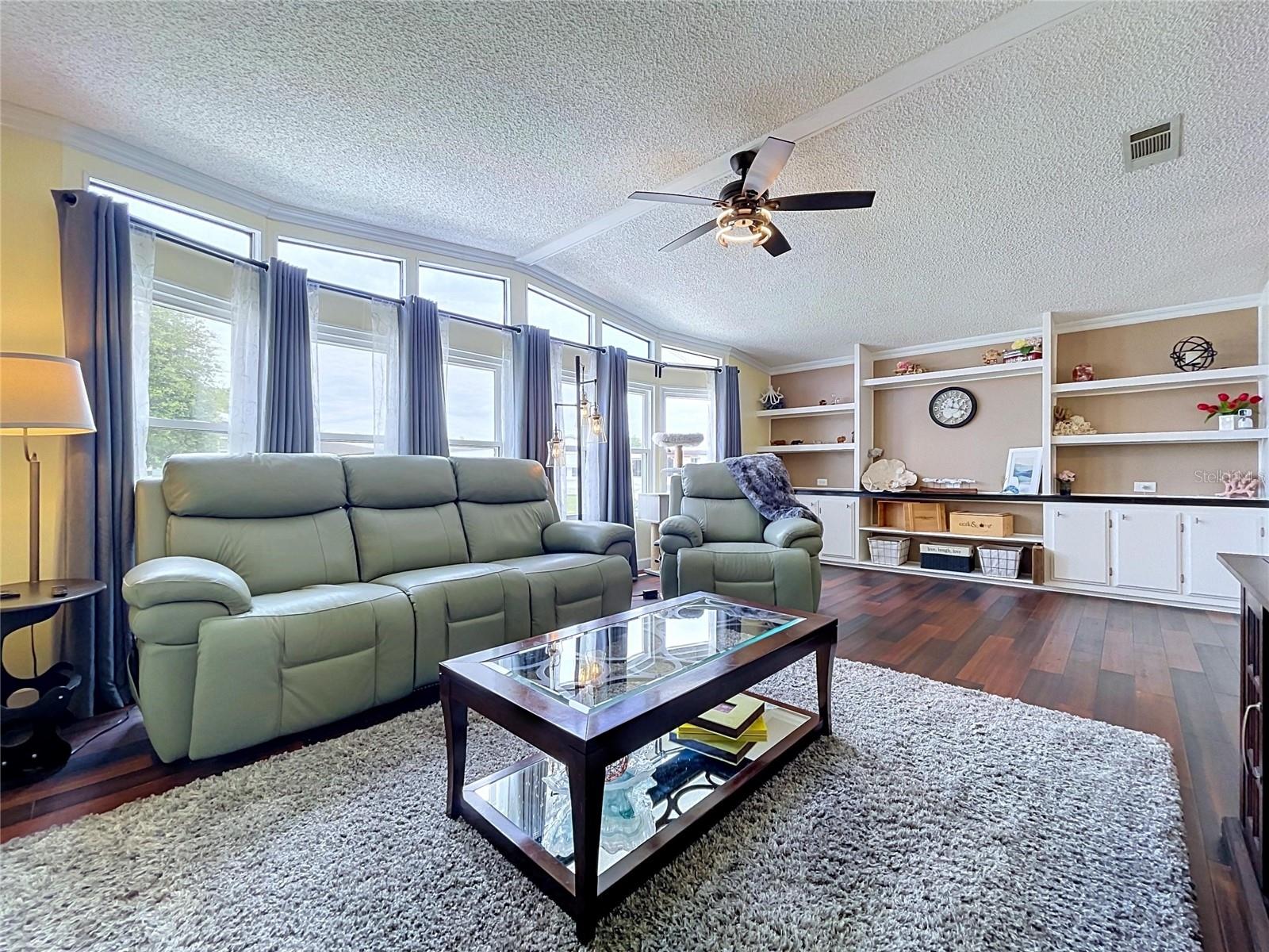 FOXWOOD LAKE ESTATES - Residential