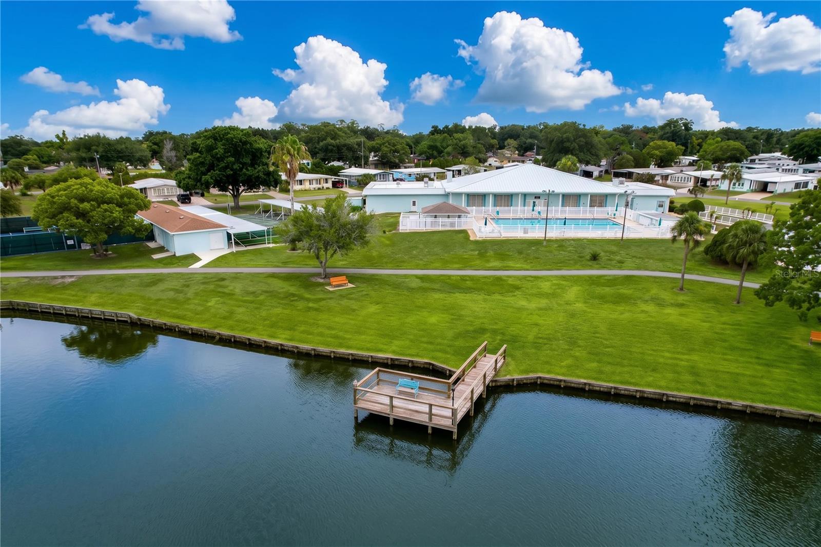 FOXWOOD LAKE ESTATES - Residential