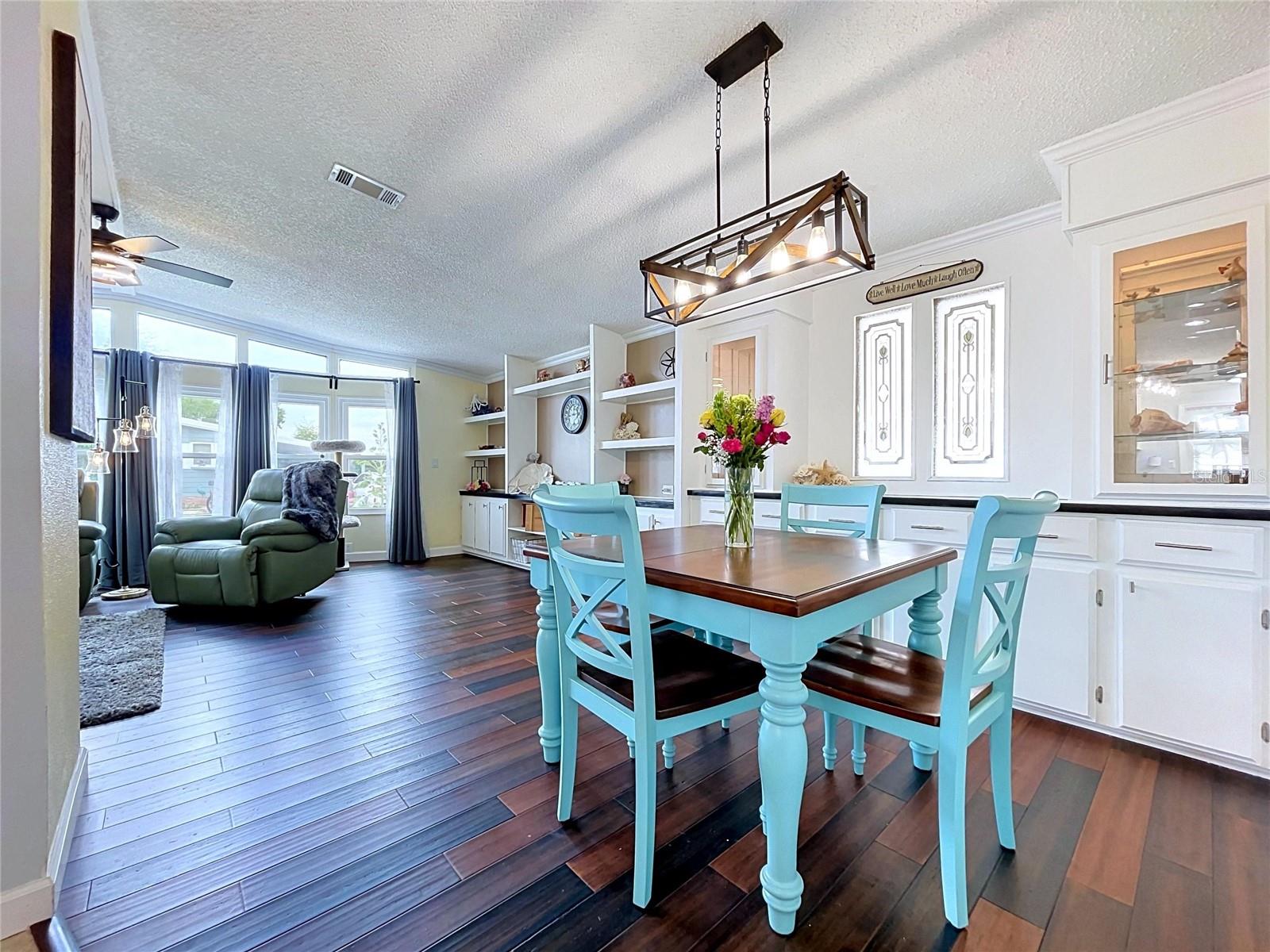 FOXWOOD LAKE ESTATES - Residential