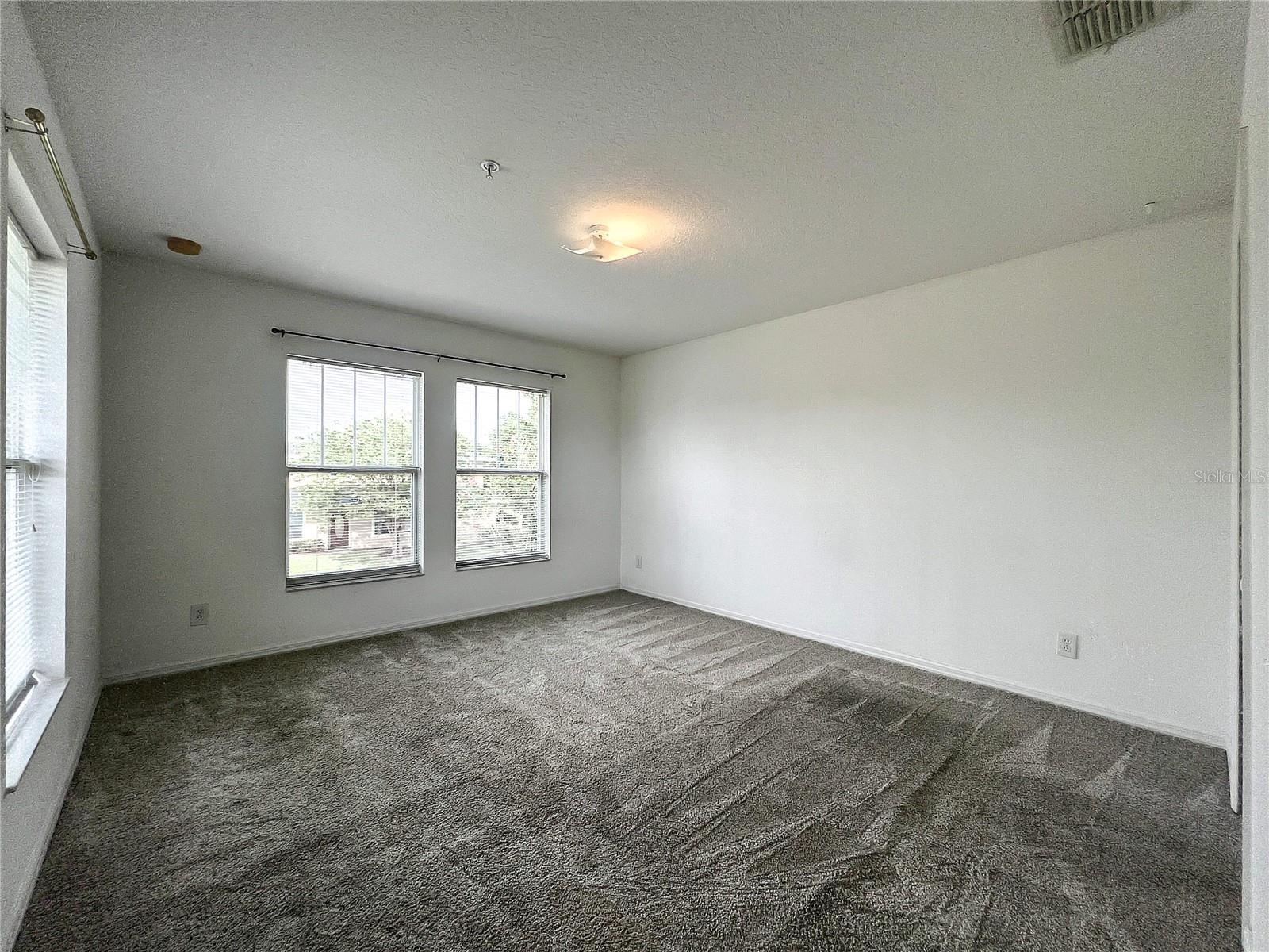 CROWNTREE LAKES 02 & 03 - Residential Lease