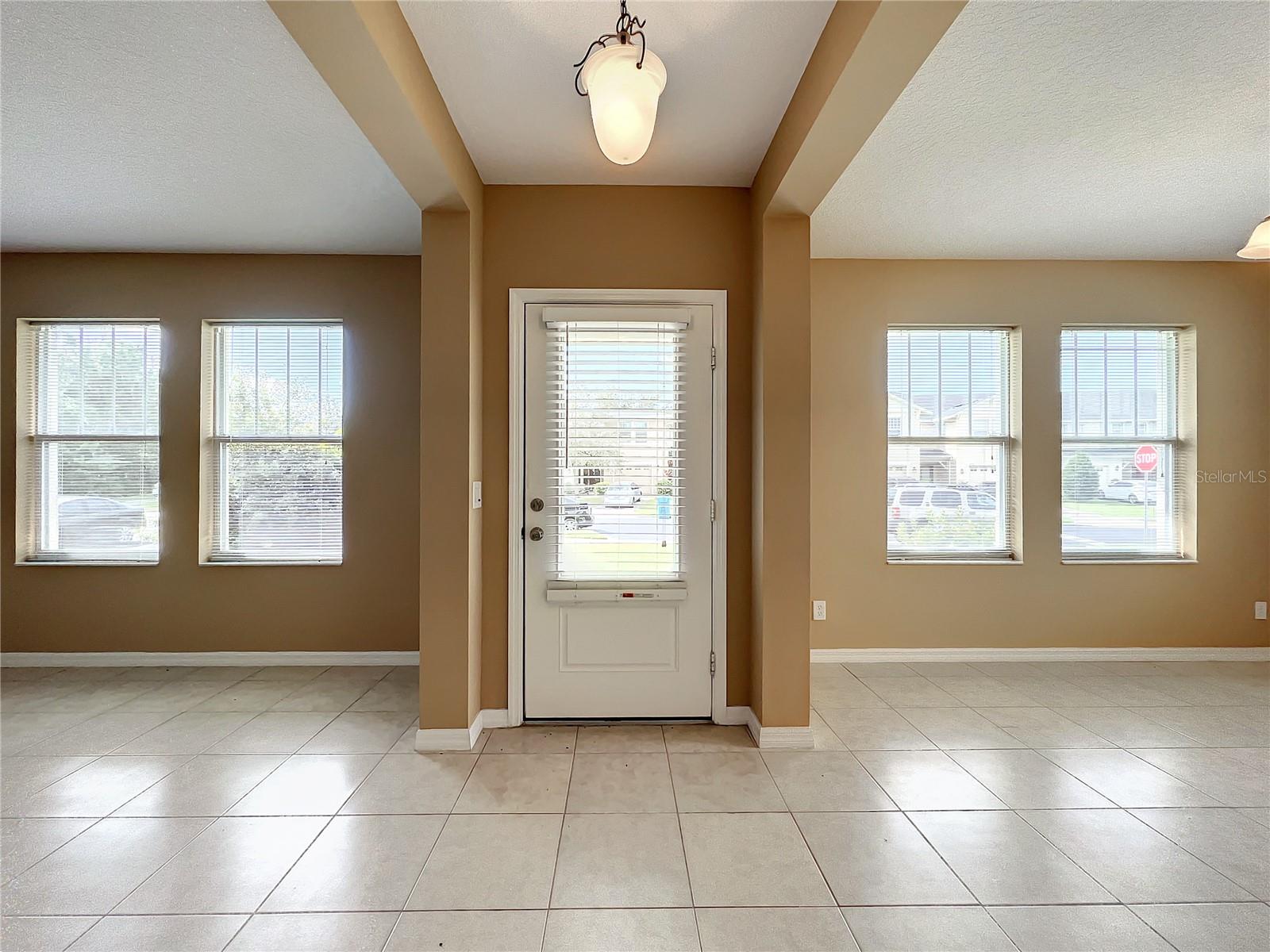 CROWNTREE LAKES 02 & 03 - Residential Lease