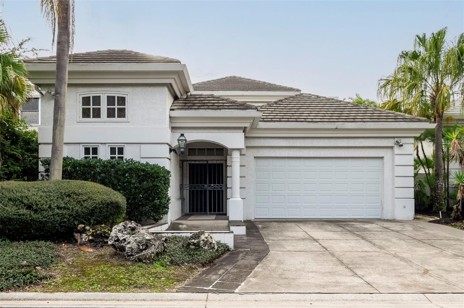 ISLAND HOMES - Residential