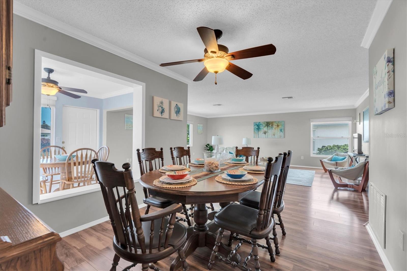 VILLAGE GREEN OF BRADENTON SEC 8 - Residential