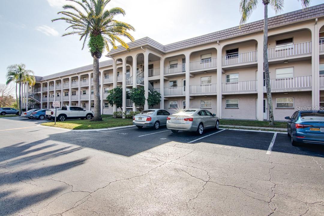 IMPERIAL PARK CONDO - Residential
