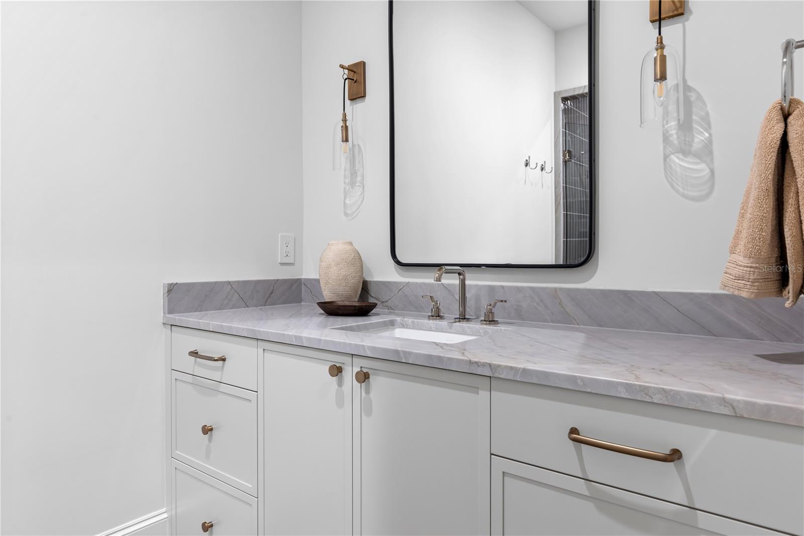 ISLEWORTH - Residential