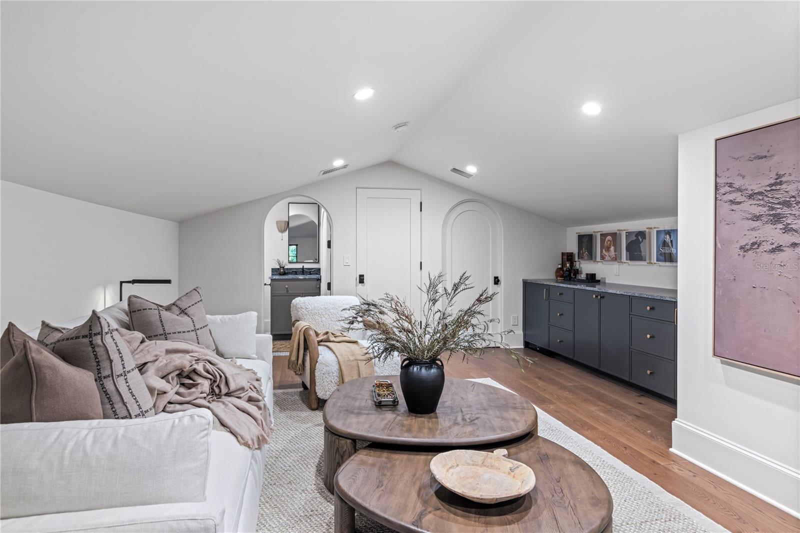 ISLEWORTH - Residential