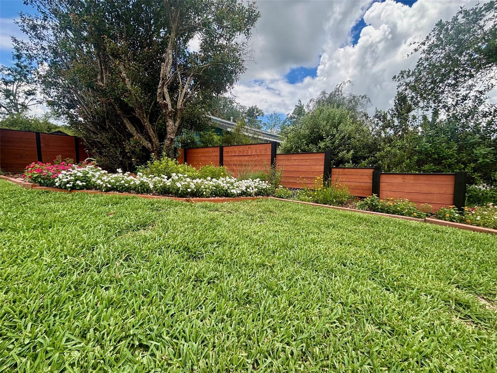 RUSTLEWOOD - Residential