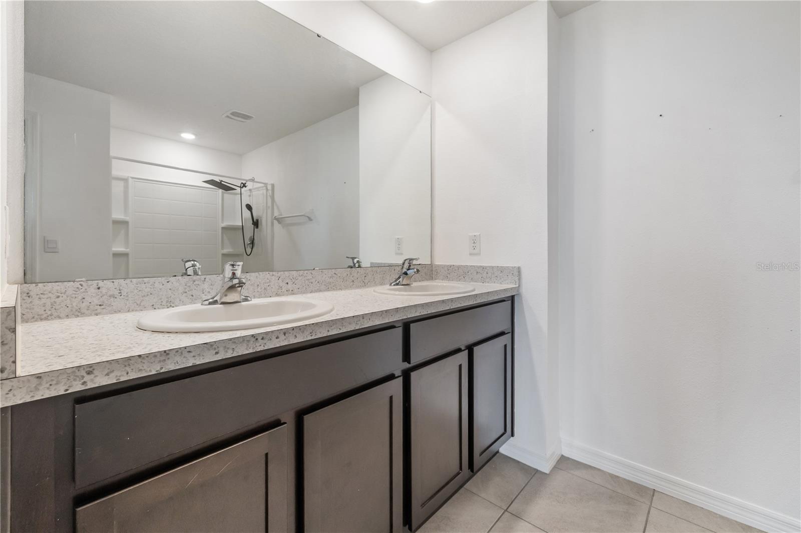 RIDGEWOOD - Residential