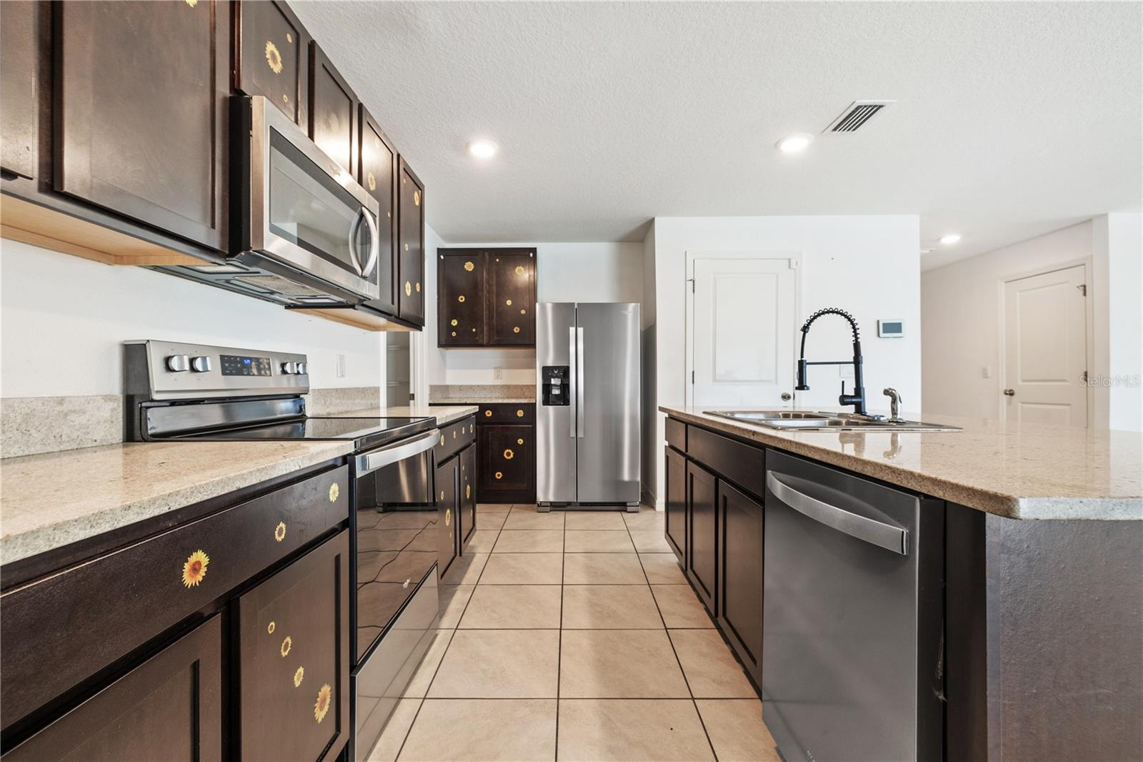 RIDGEWOOD - Residential