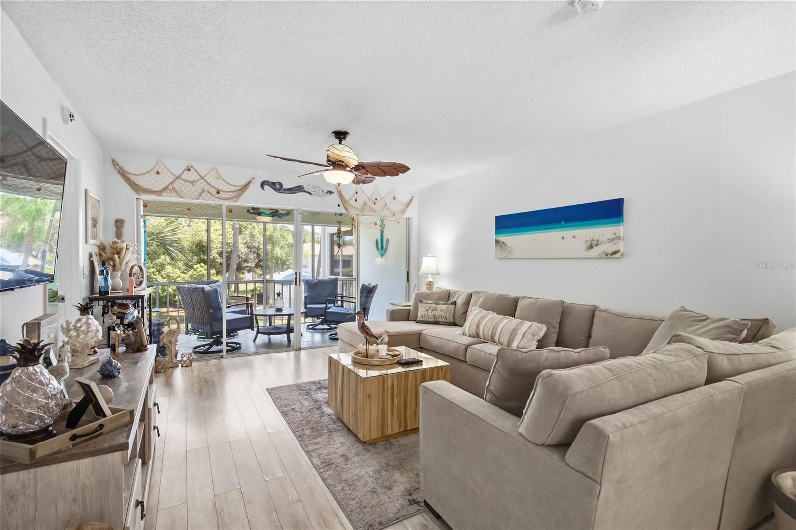 WEDGEWOOD LAKE - Residential