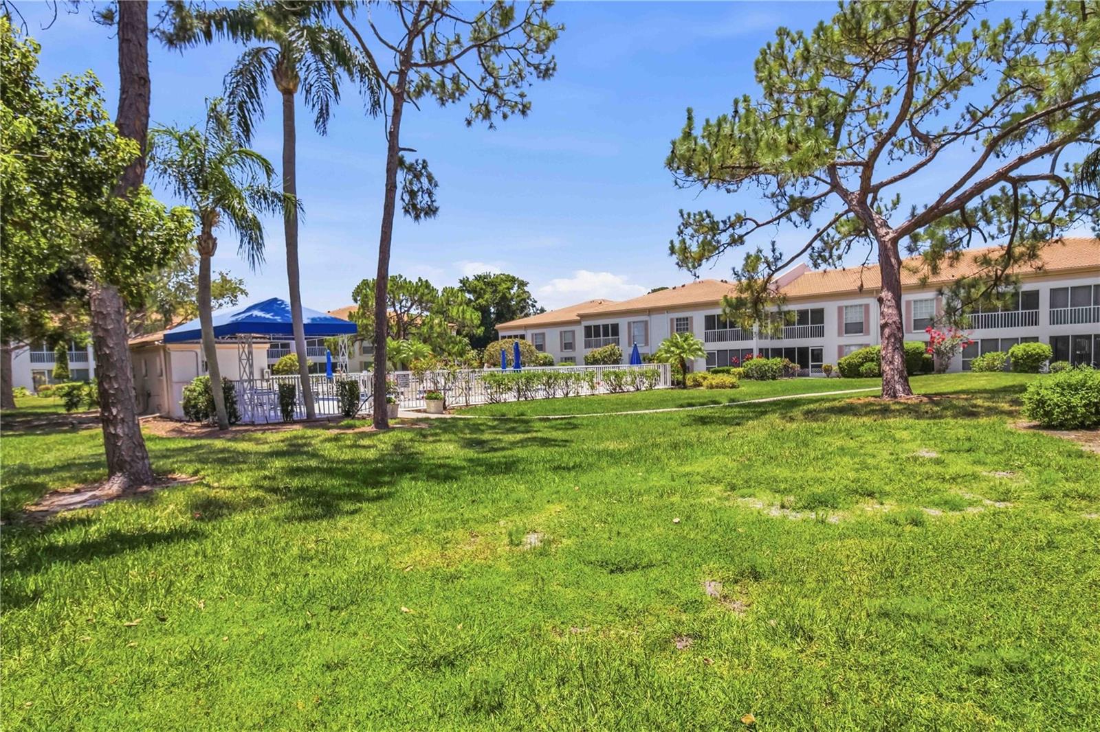 WEDGEWOOD LAKE - Residential