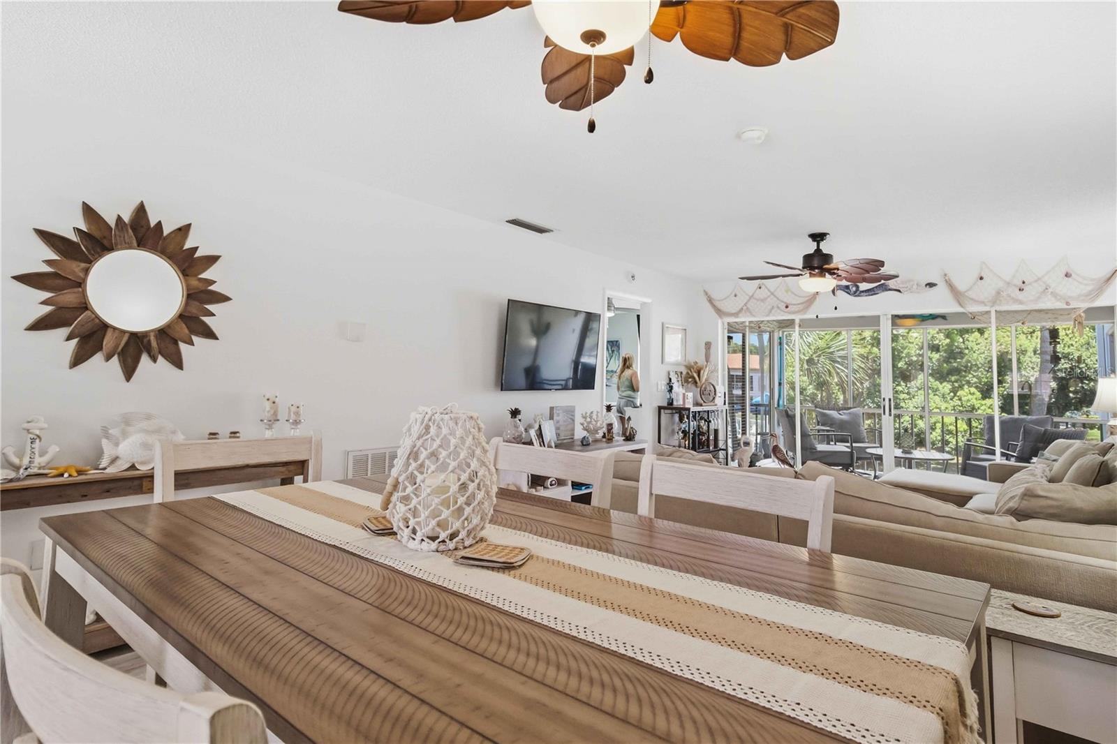 WEDGEWOOD LAKE - Residential