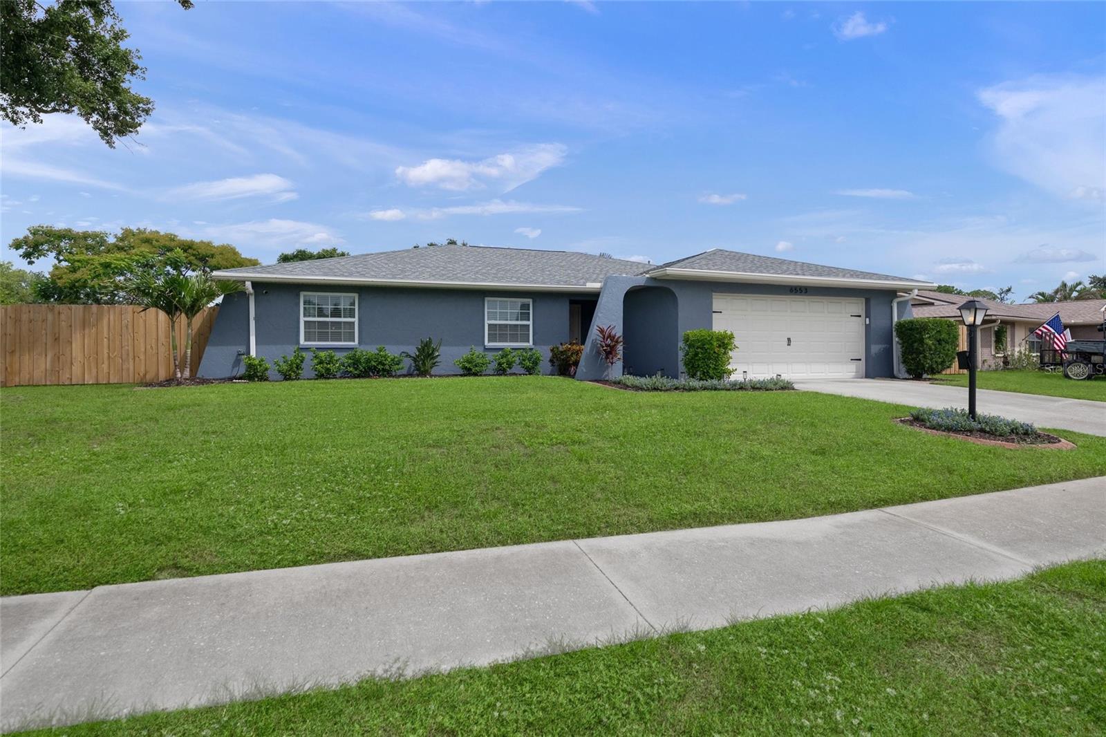 LAKE SARASOTA - Residential