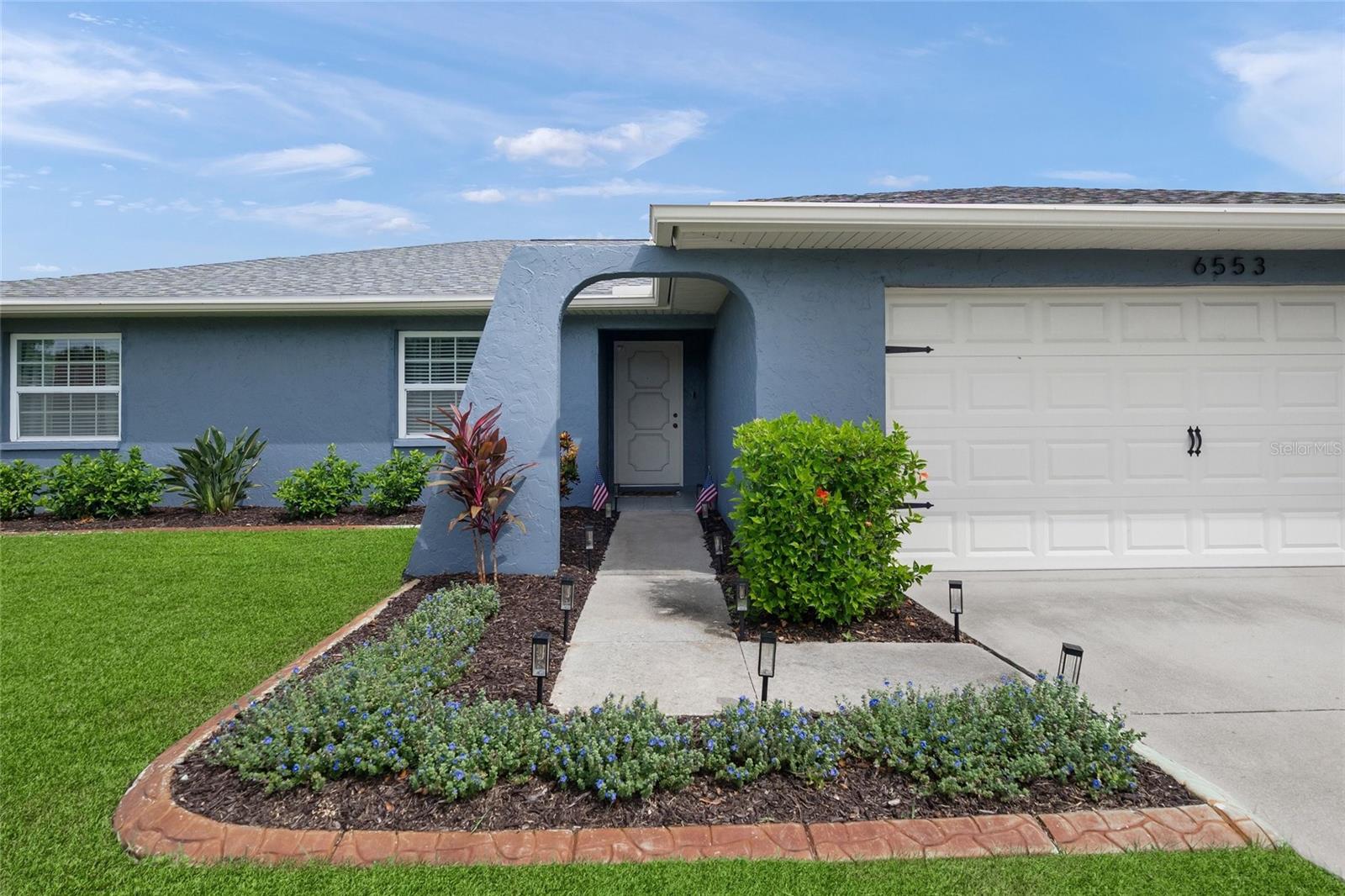LAKE SARASOTA - Residential