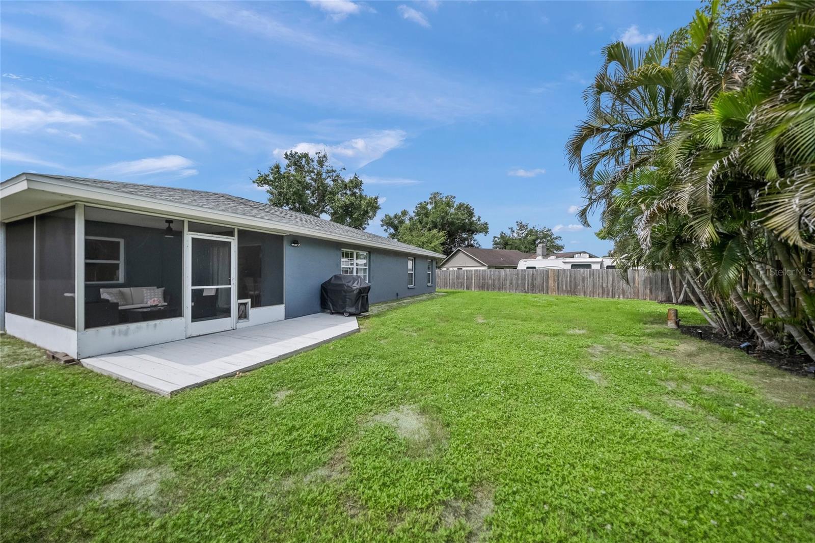 LAKE SARASOTA - Residential