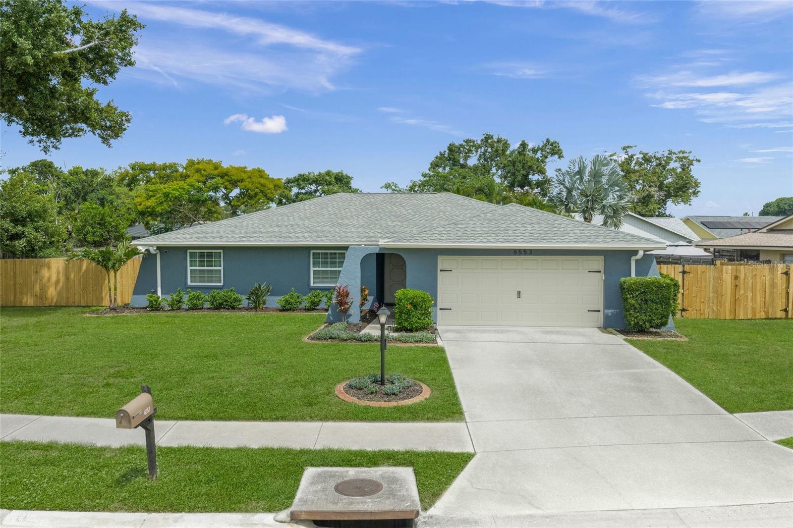 LAKE SARASOTA - Residential