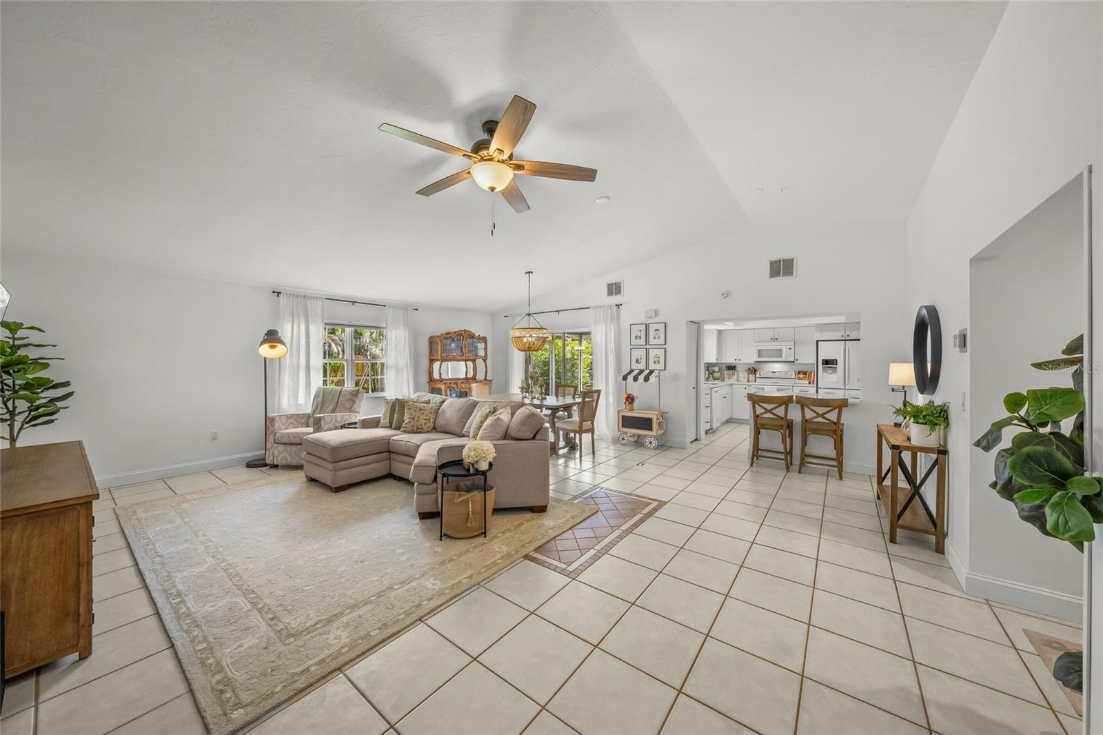 LAKE SARASOTA - Residential