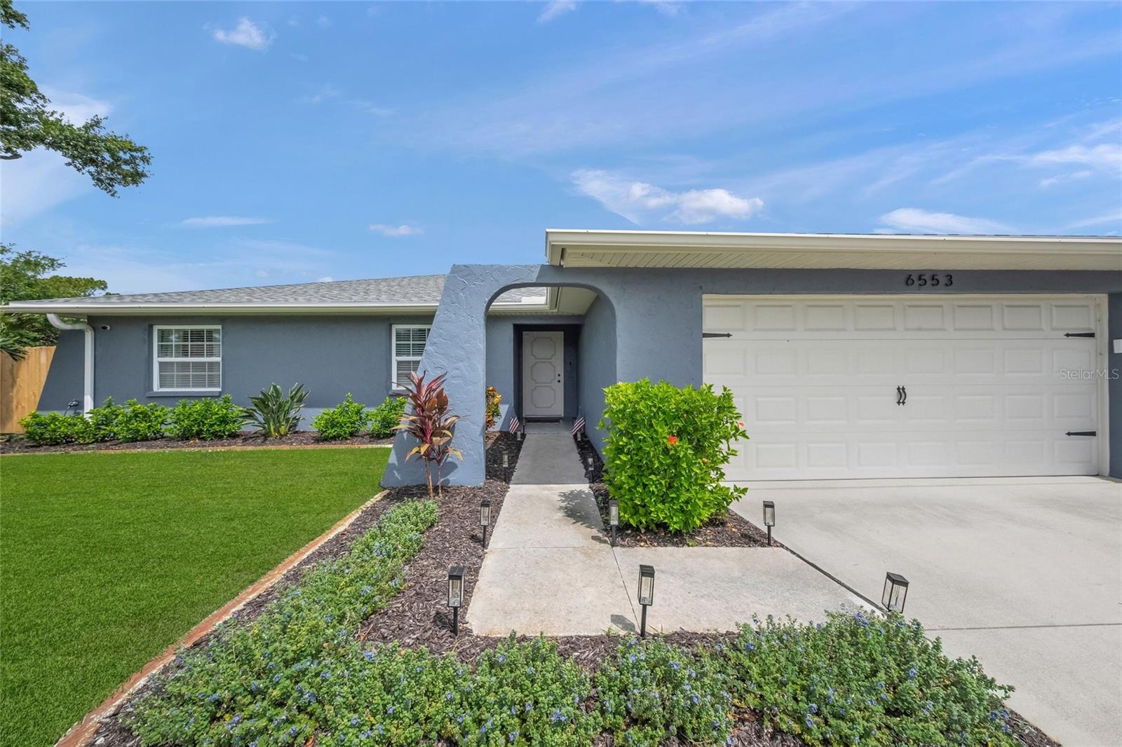 LAKE SARASOTA - Residential