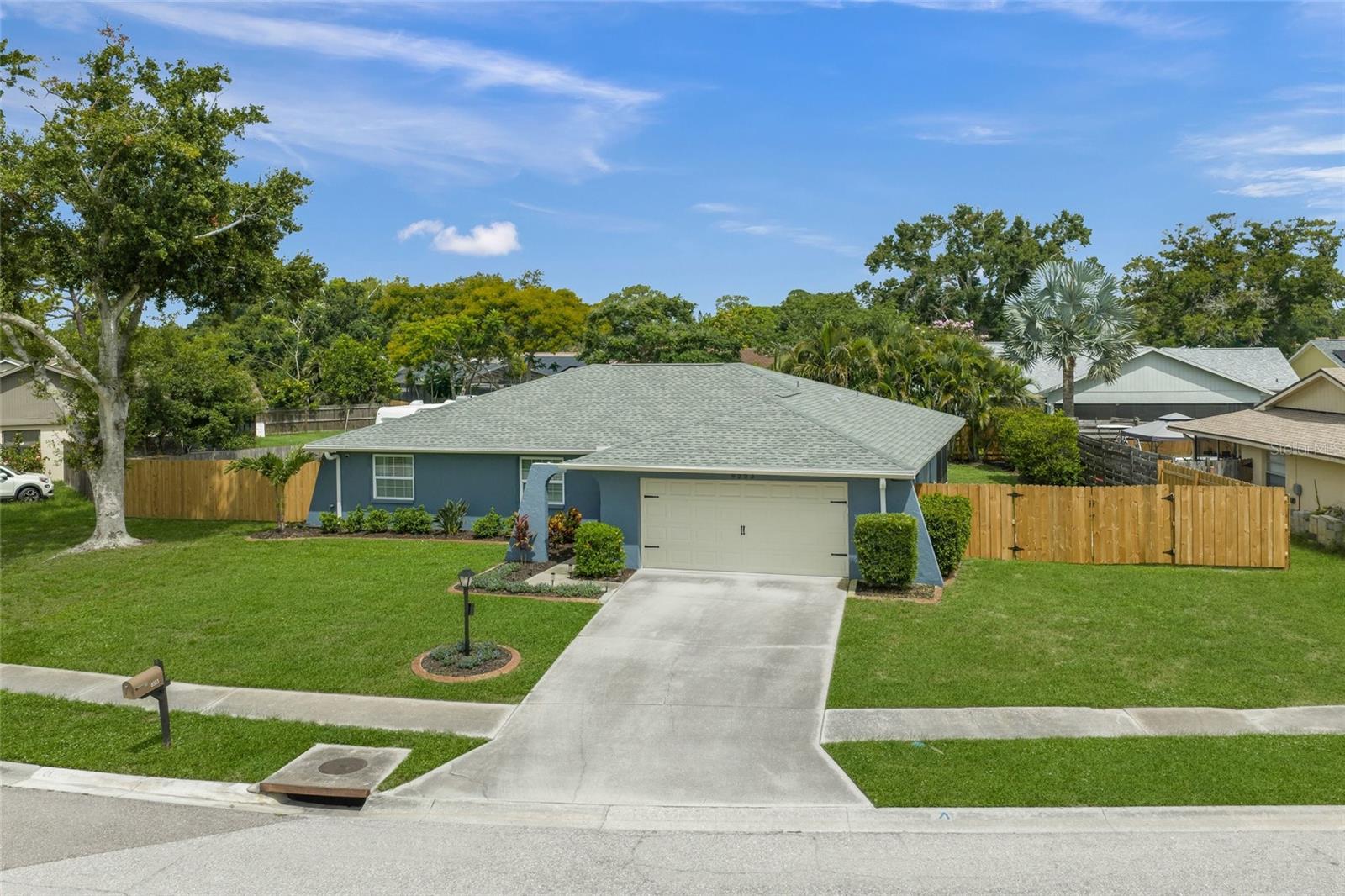 LAKE SARASOTA - Residential