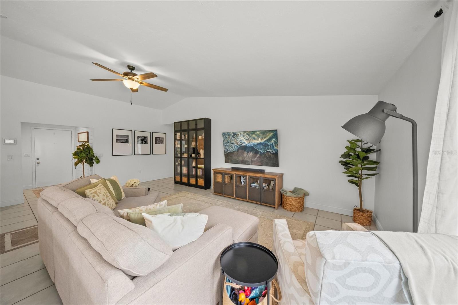 LAKE SARASOTA - Residential