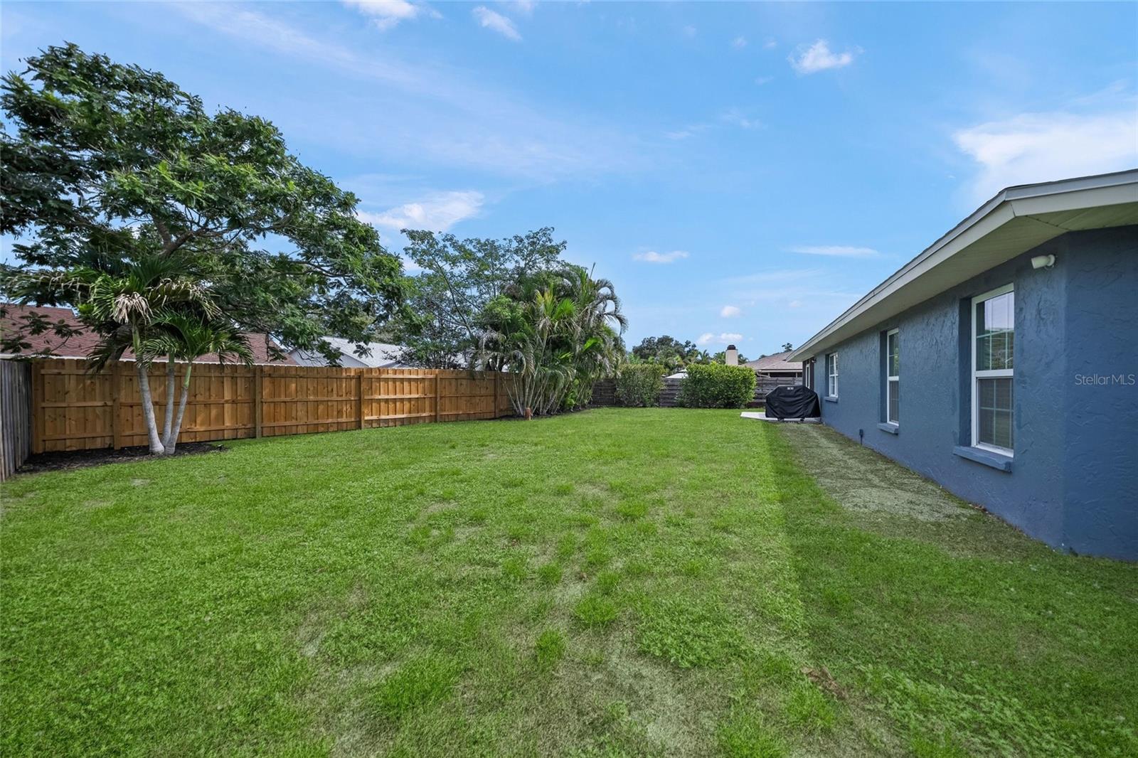 LAKE SARASOTA - Residential