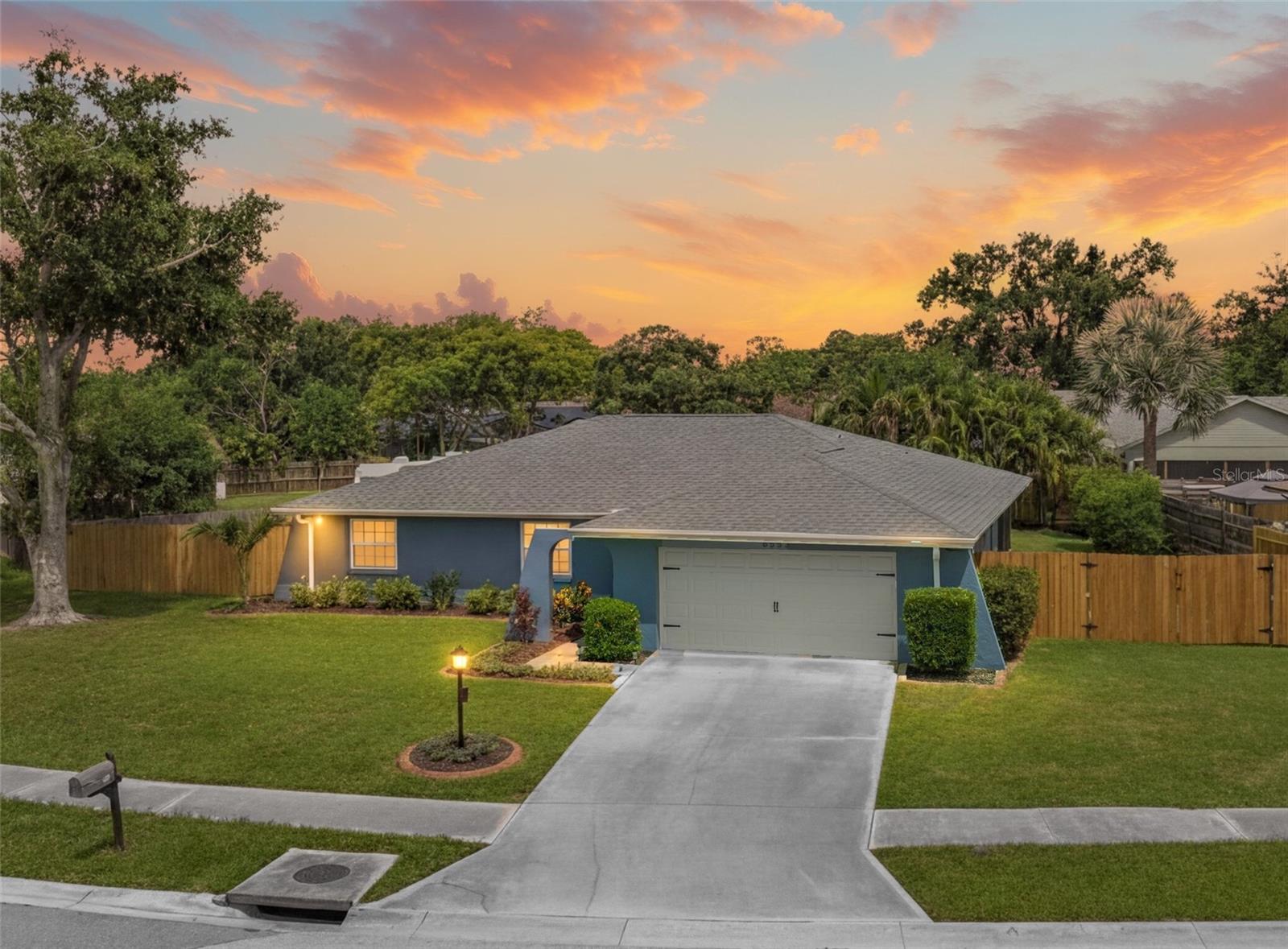 LAKE SARASOTA - Residential