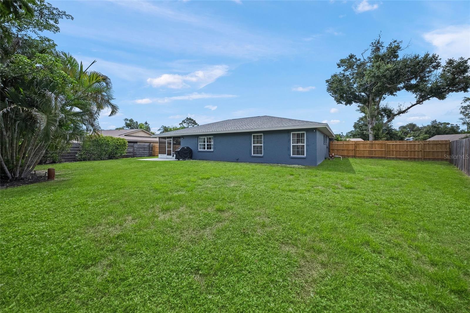 LAKE SARASOTA - Residential