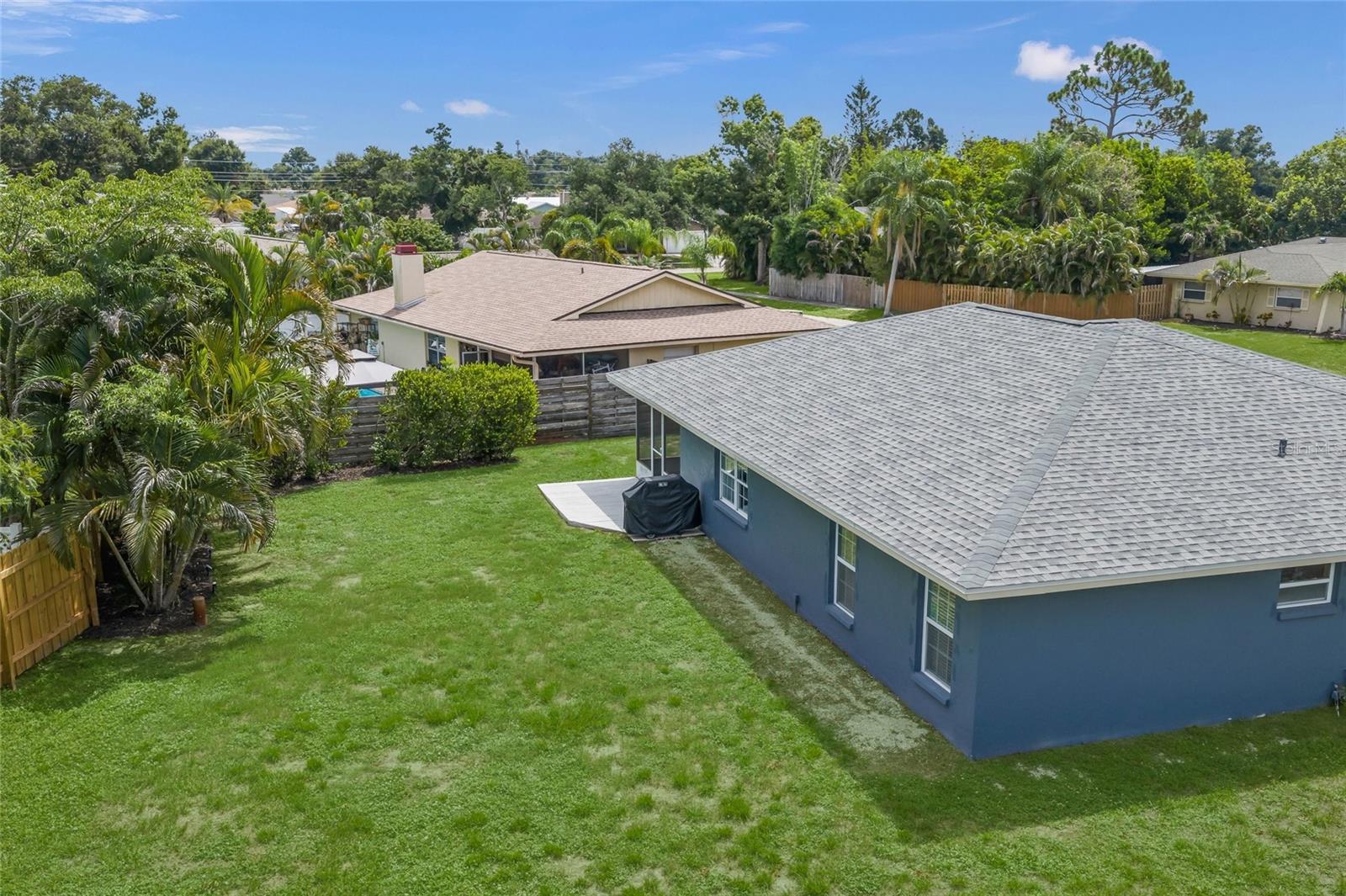 LAKE SARASOTA - Residential