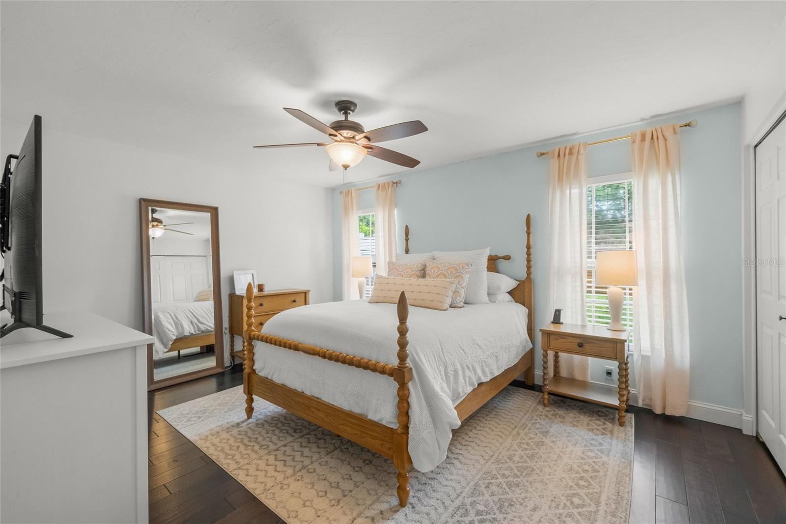 LAKE SARASOTA - Residential