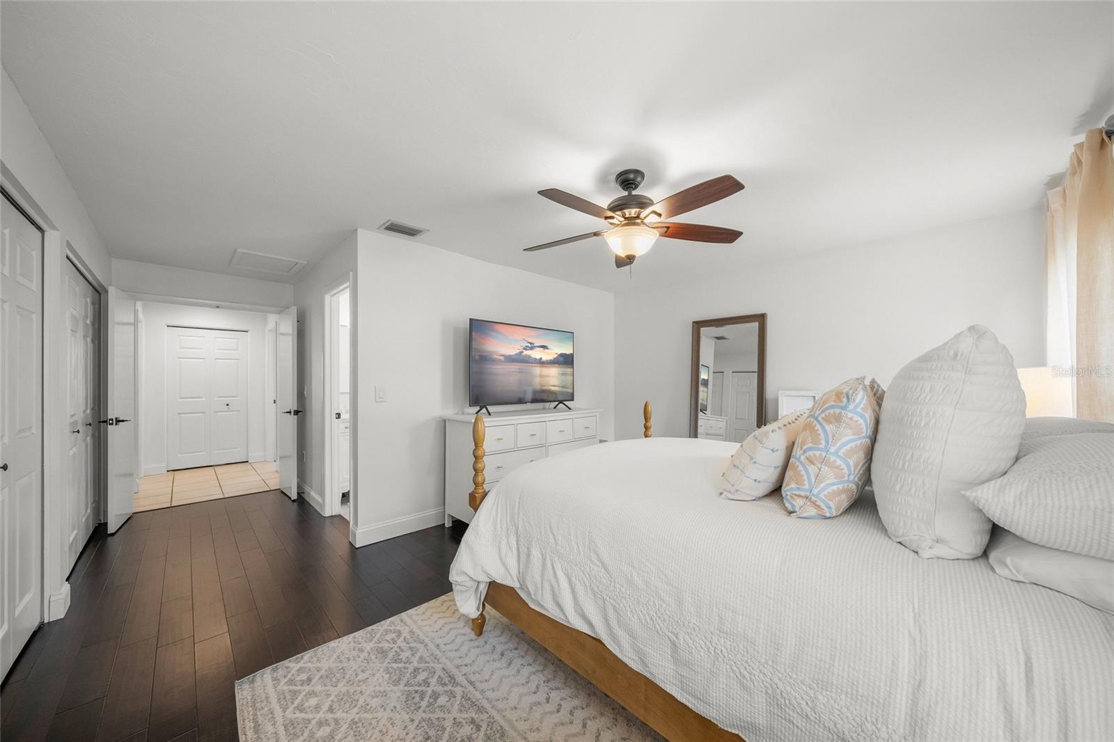 LAKE SARASOTA - Residential