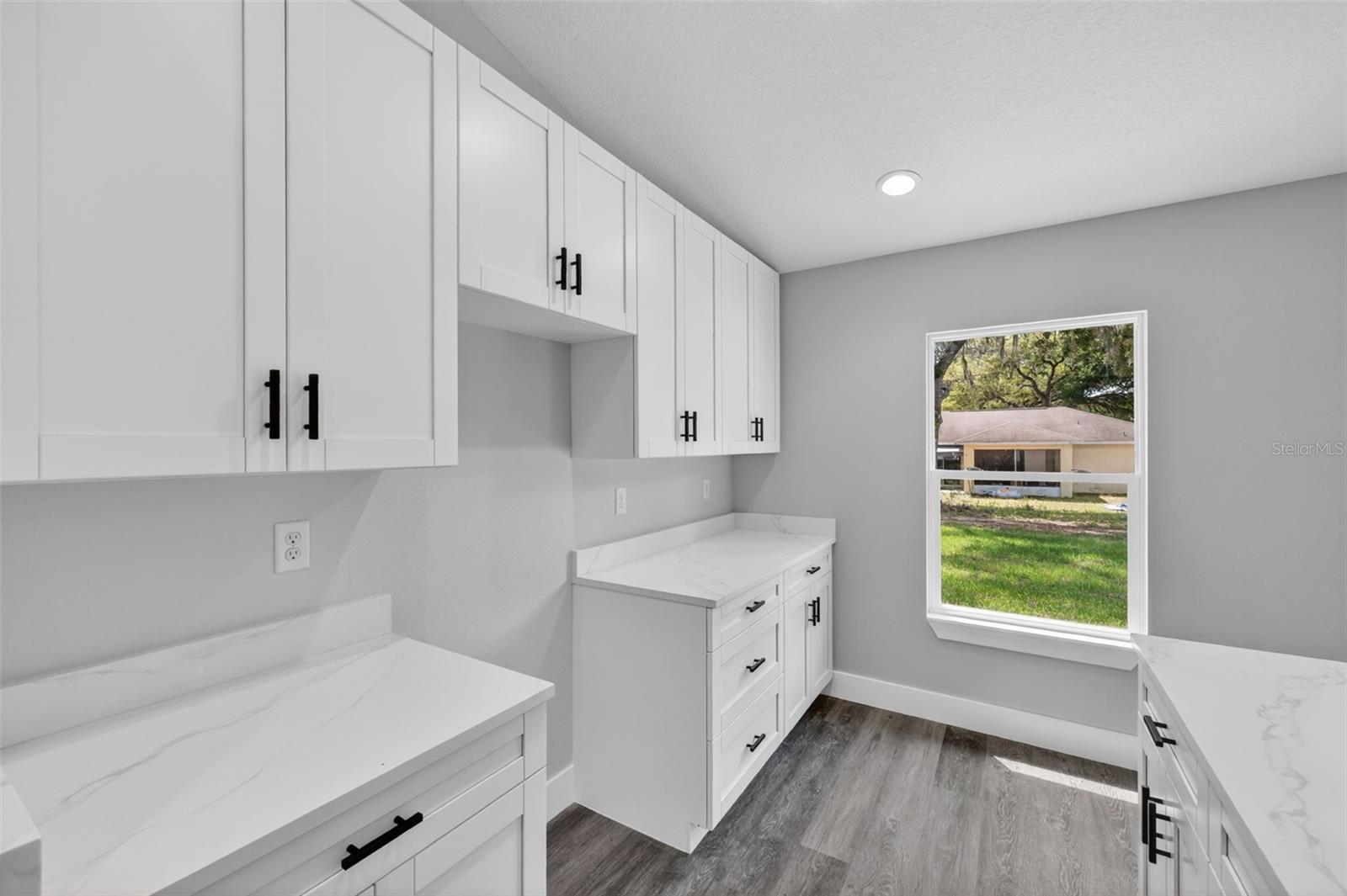 ROLLING RANCH ESTATE - Residential