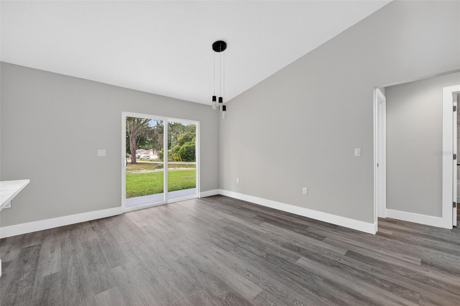 ROLLING RANCH ESTATE - Residential