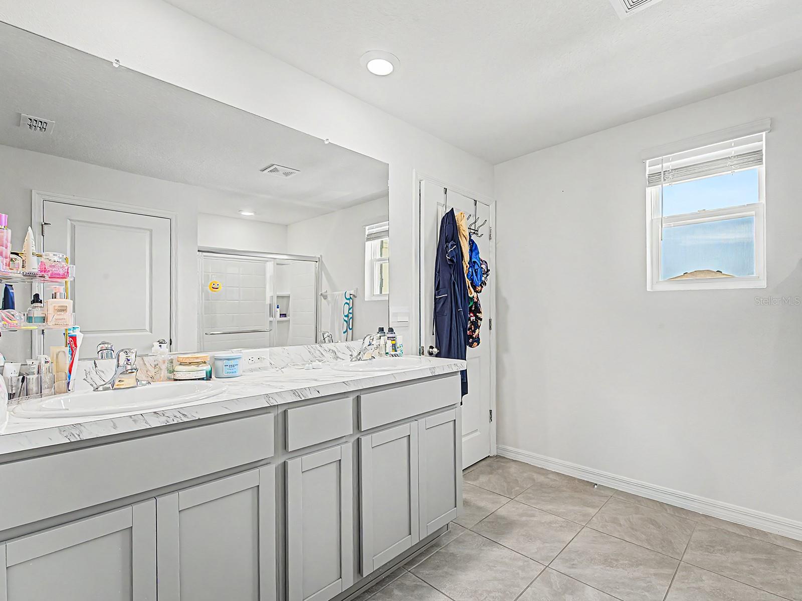 HAYS ROAD - Residential