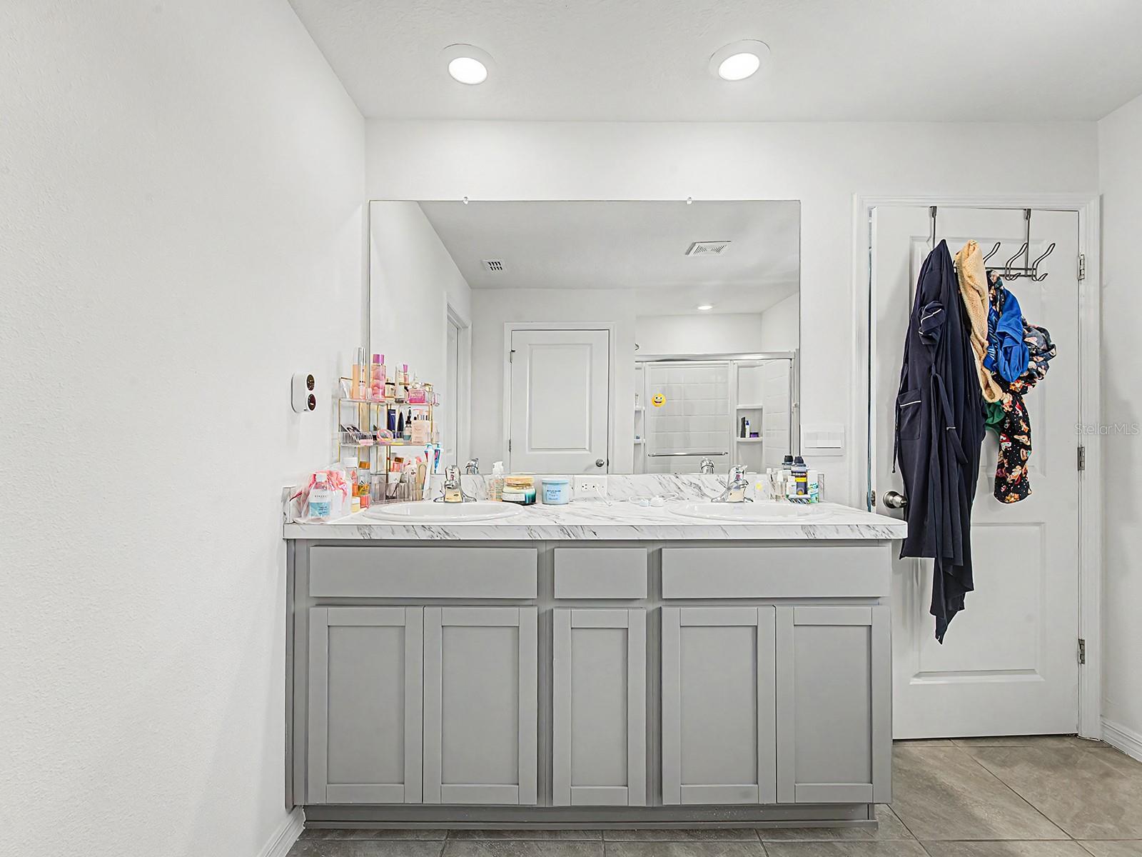 HAYS ROAD - Residential