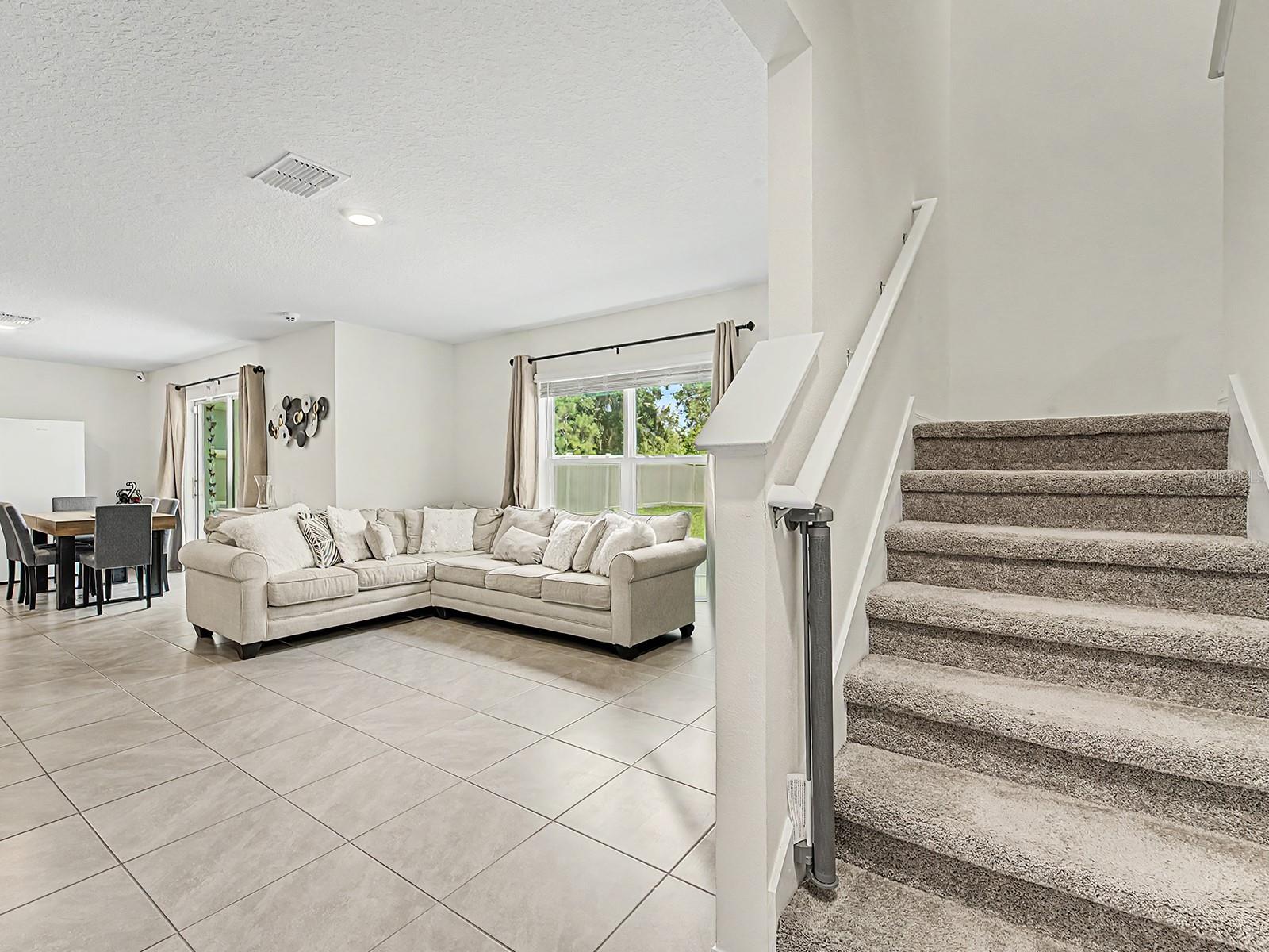 HAYS ROAD - Residential