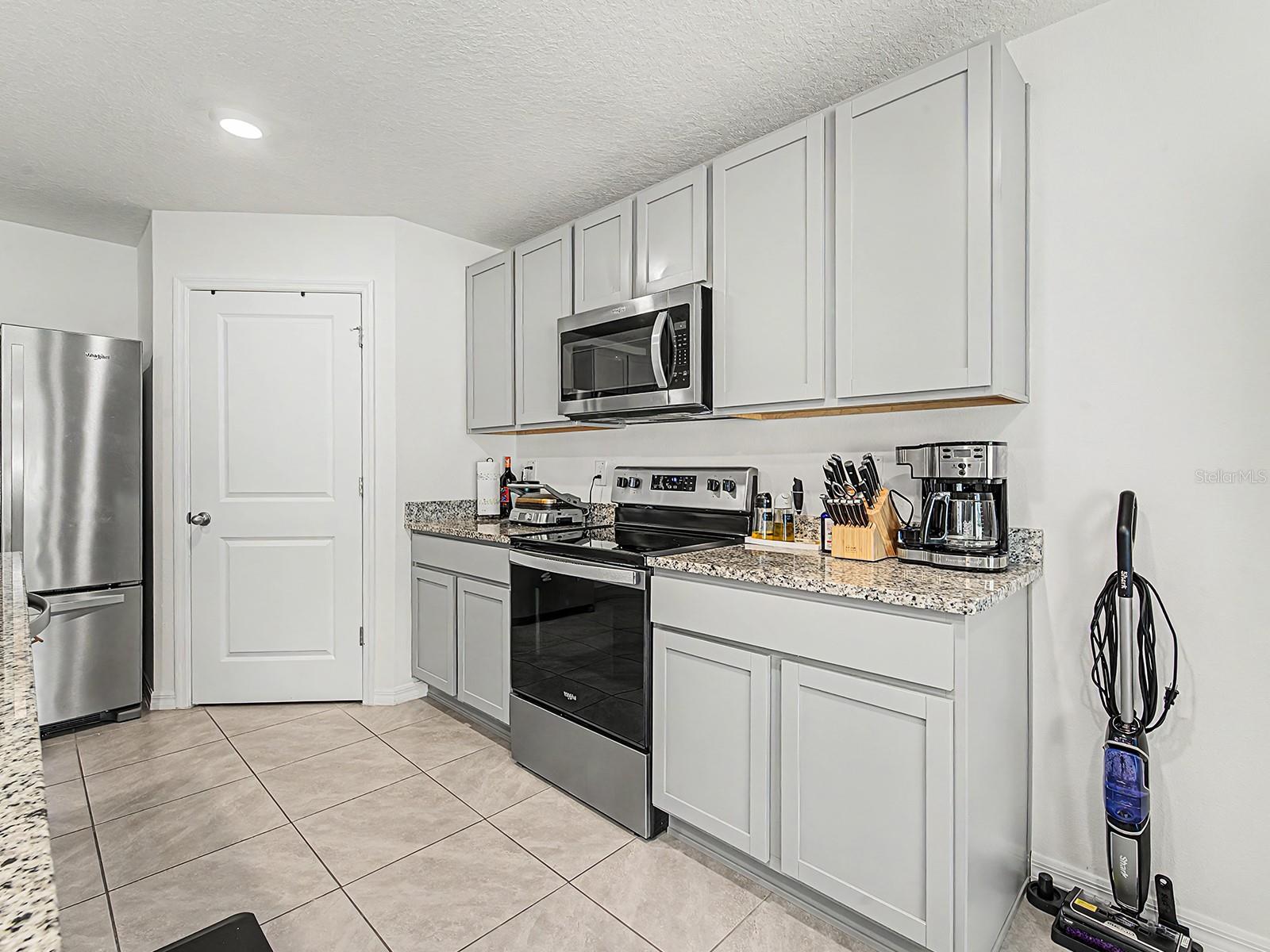 HAYS ROAD - Residential
