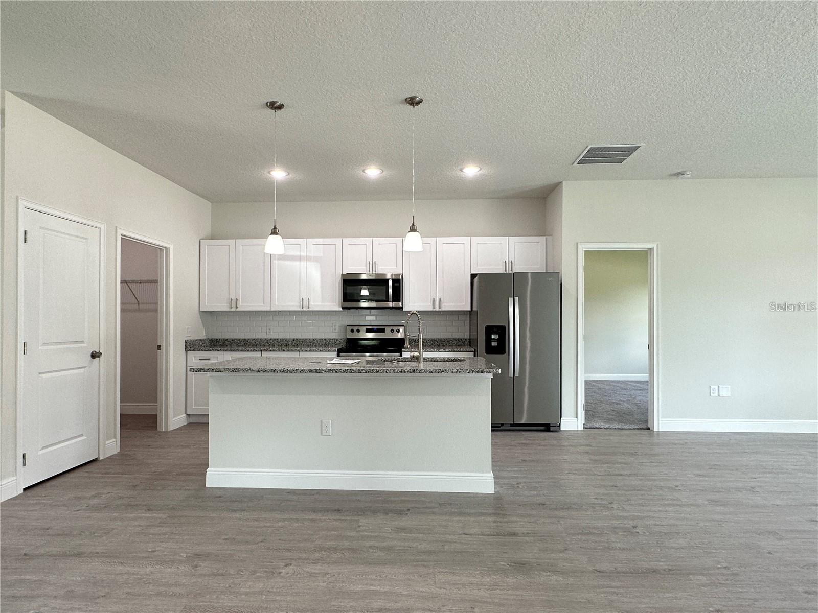 POINCIANA NBRHD 02 VILLAGE 08 - Residential Lease